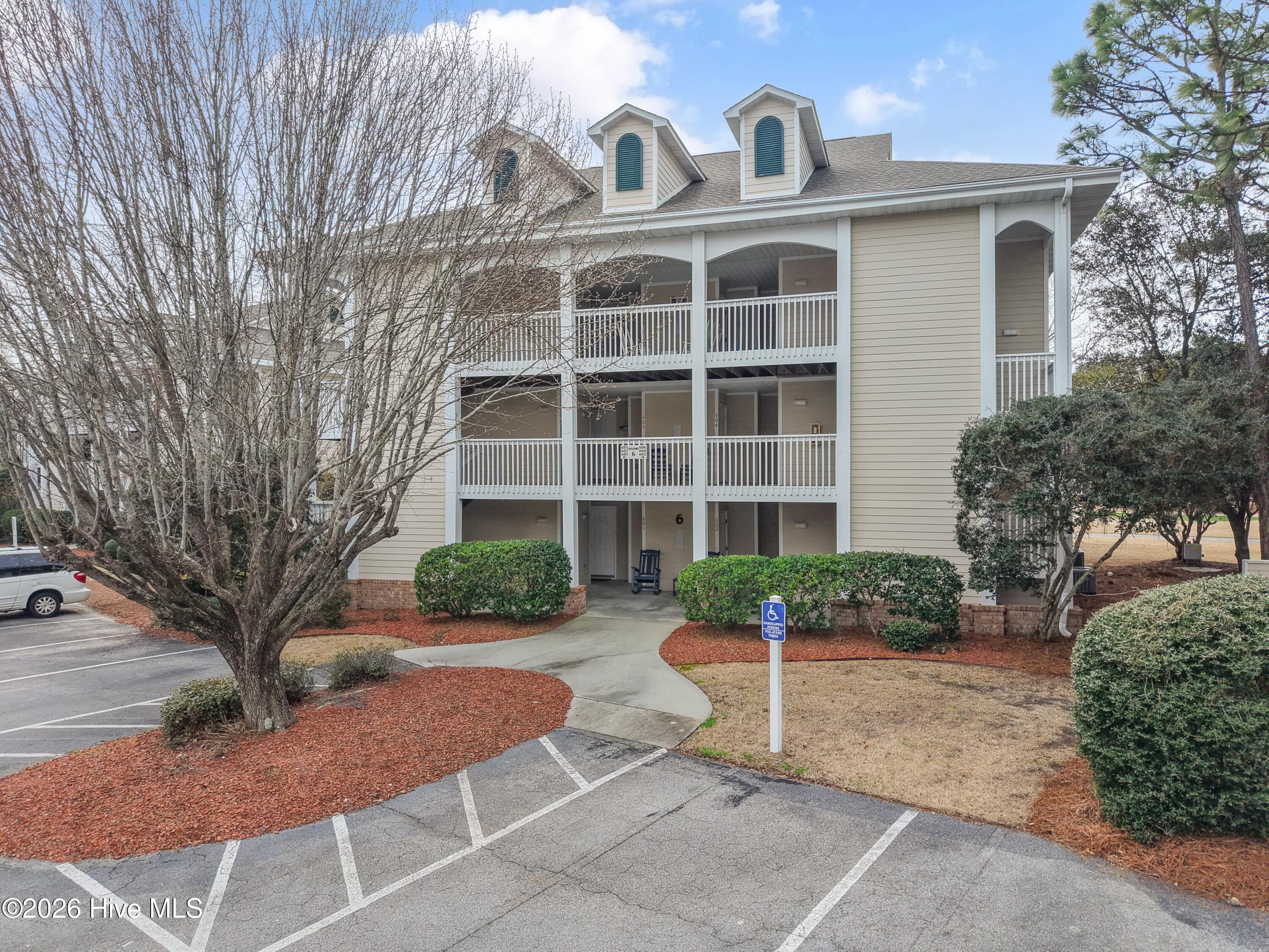 3350 Club Villas Drive 604