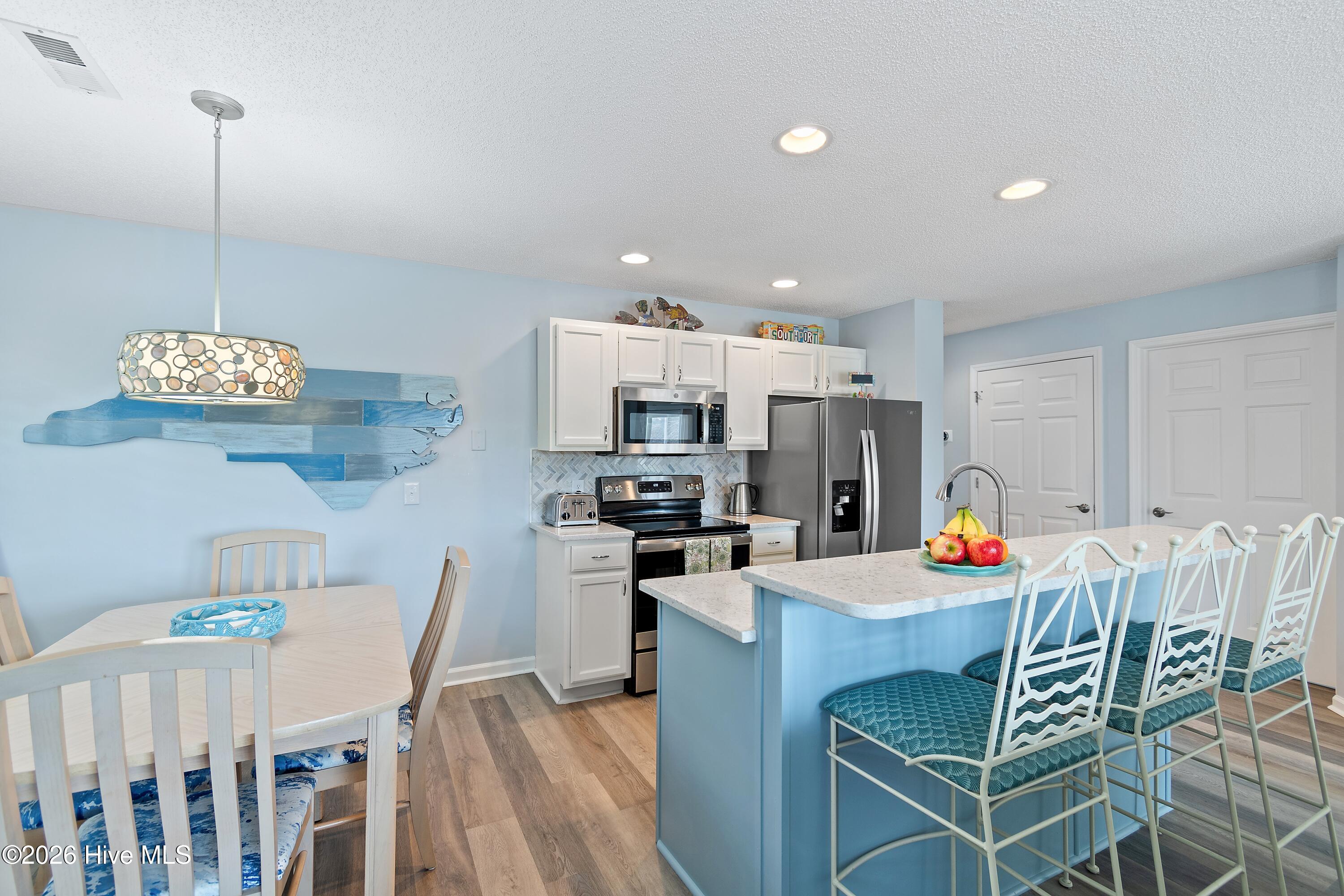 3350 Club Villas Drive 604