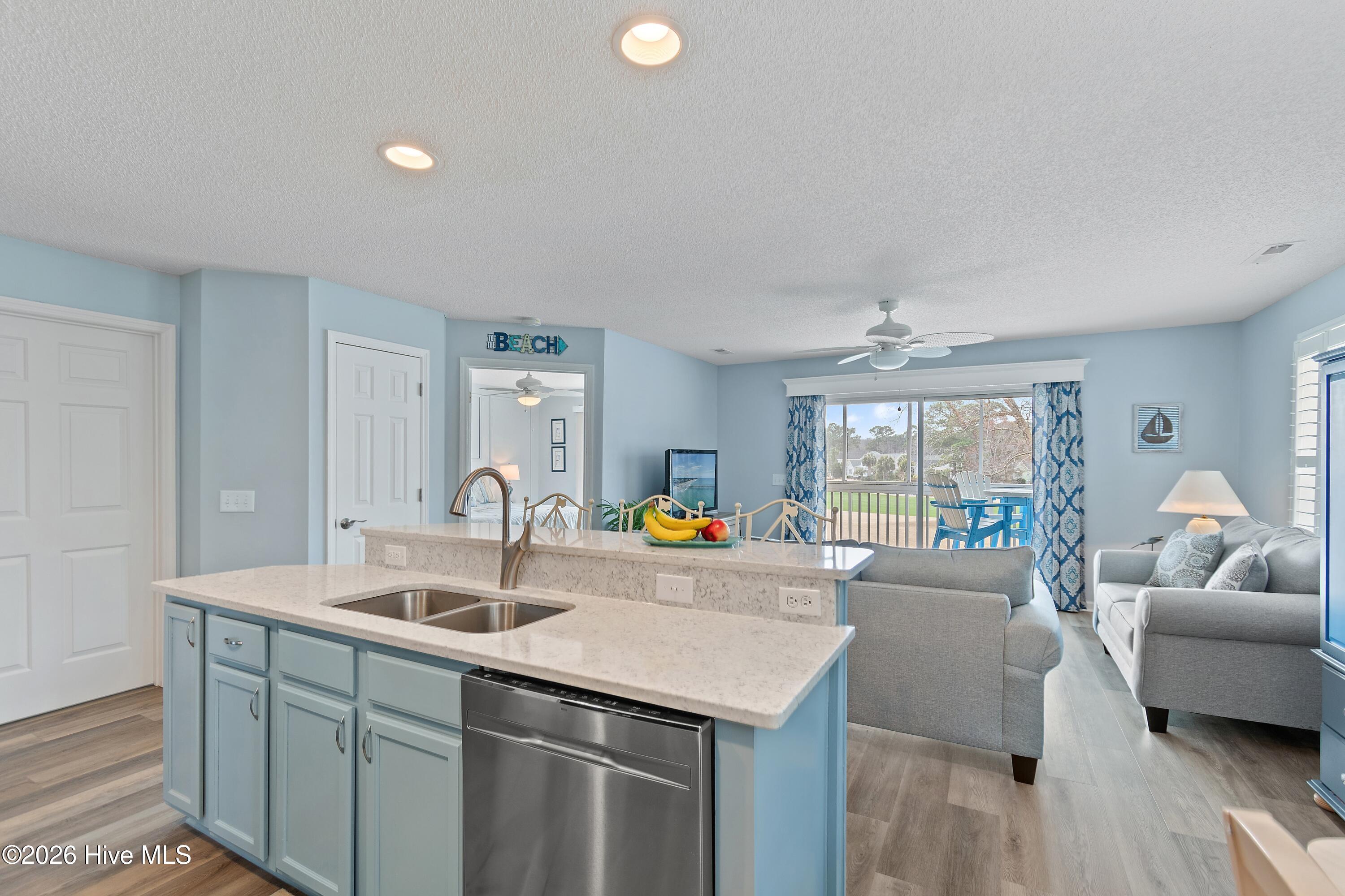 3350 Club Villas Drive 604