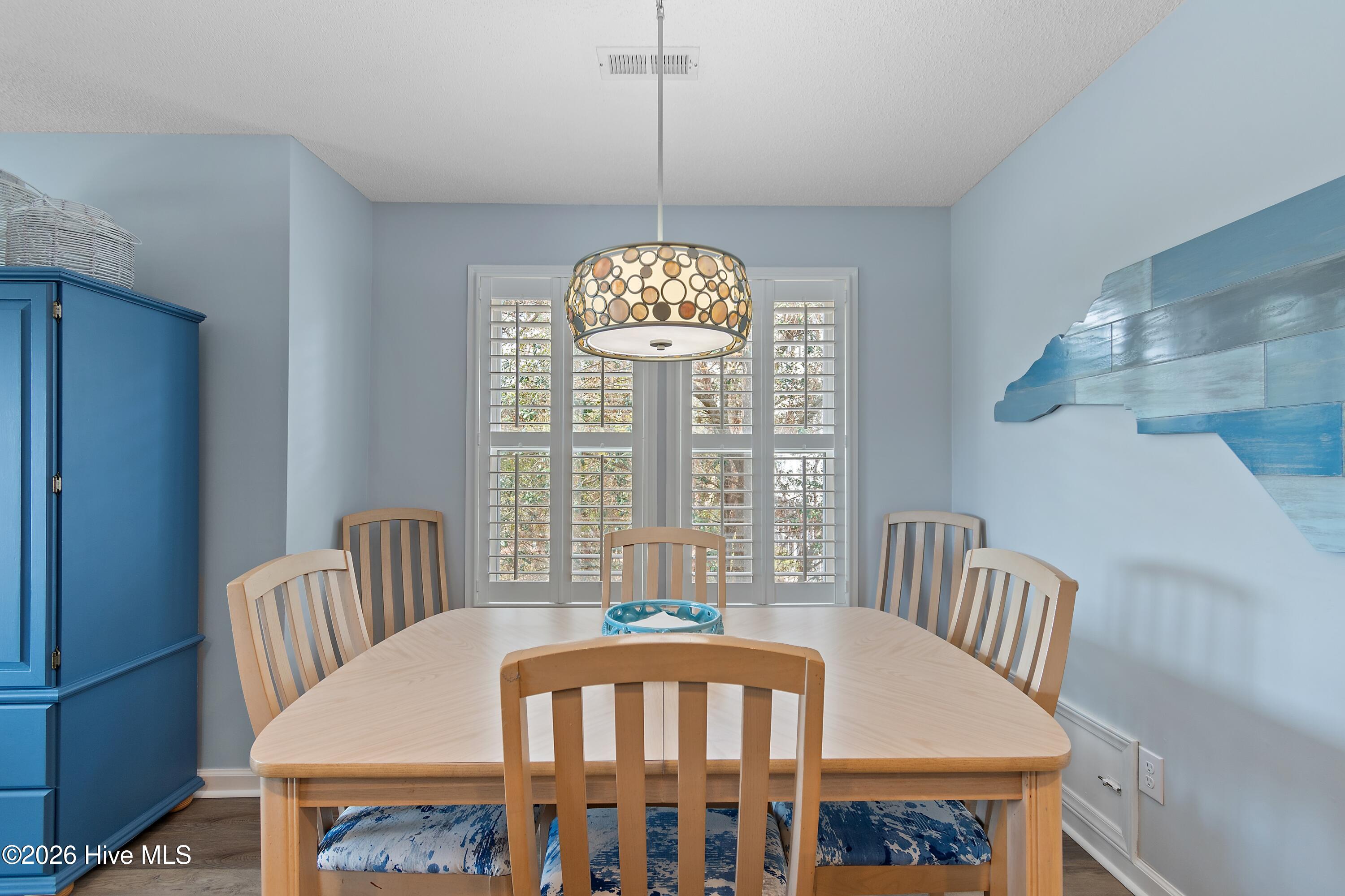 3350 Club Villas Drive 604