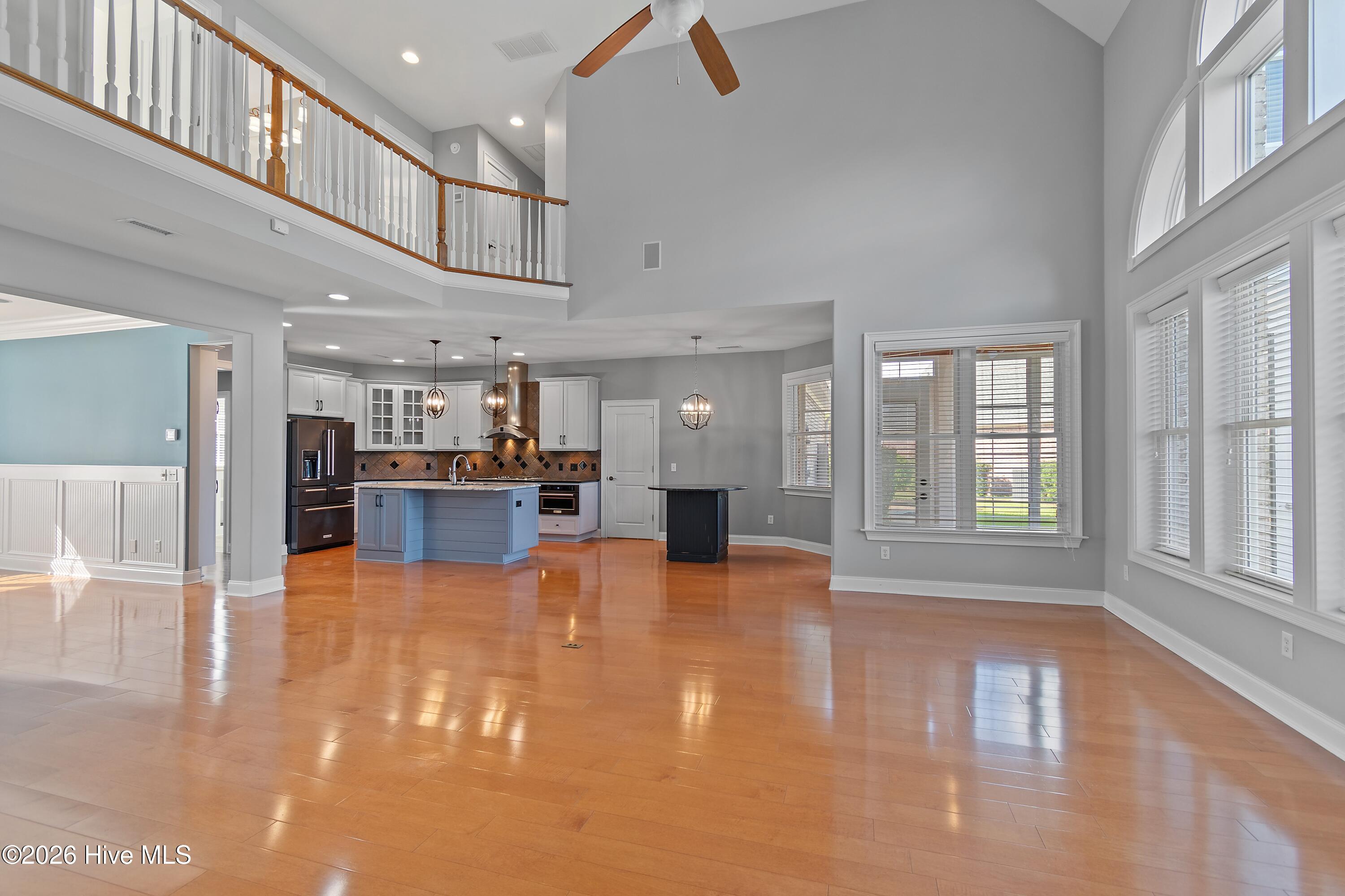 1041 Golden Sands Way
