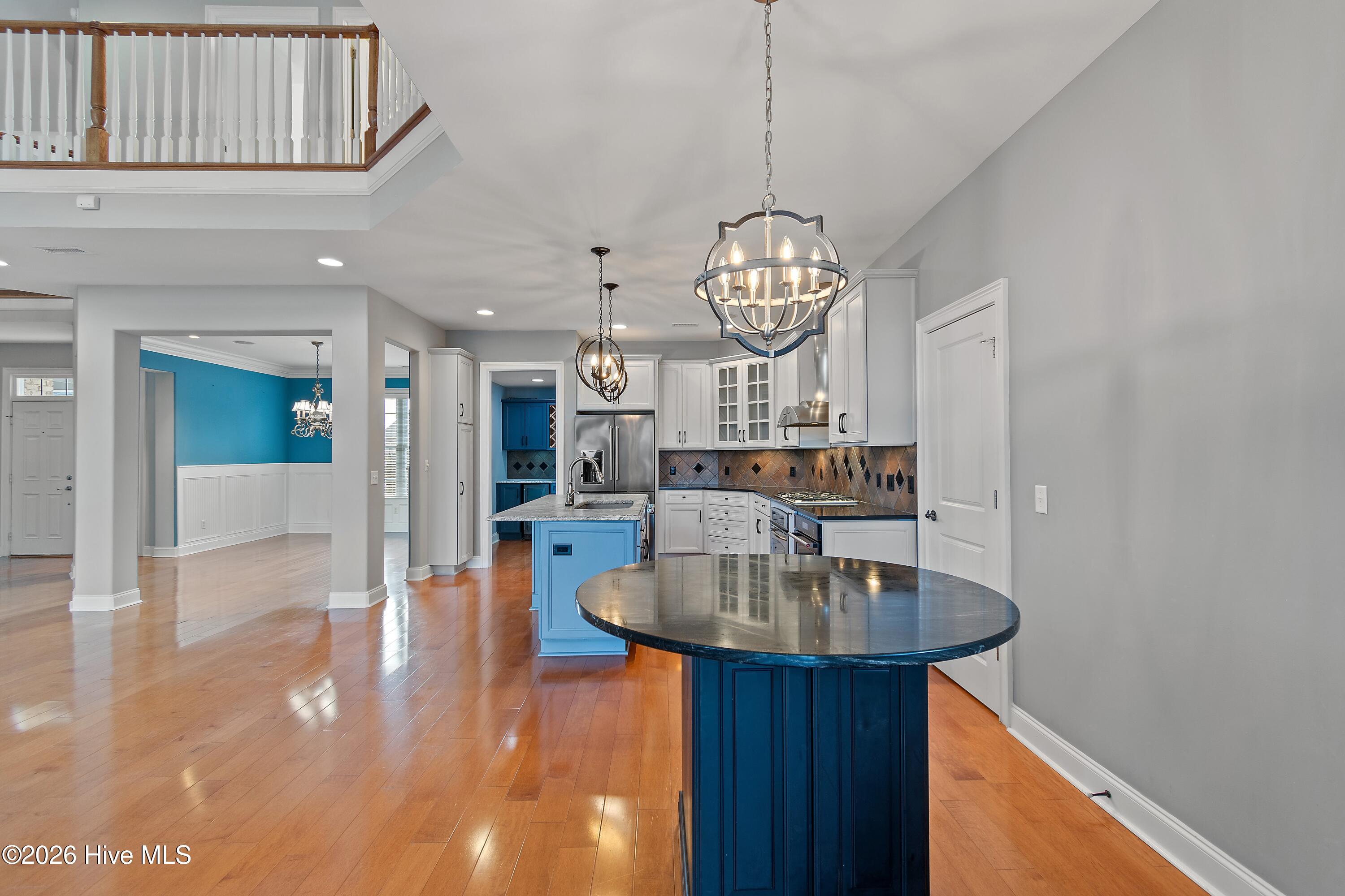 1041 Golden Sands Way
