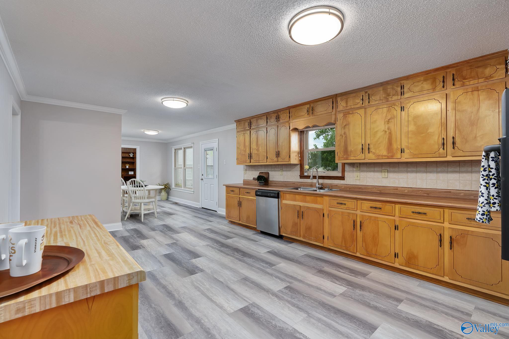 10580 Cedar Acres Lane