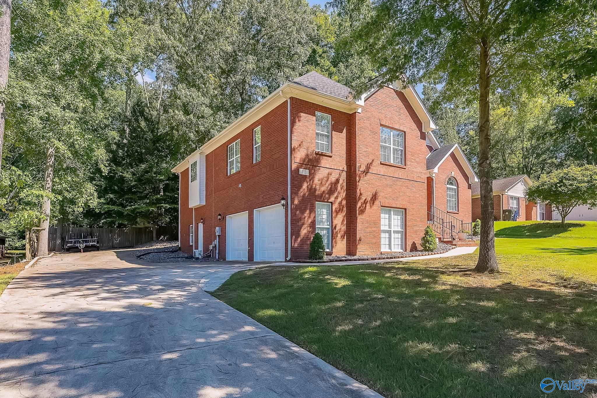 111 Glade Creek Circle