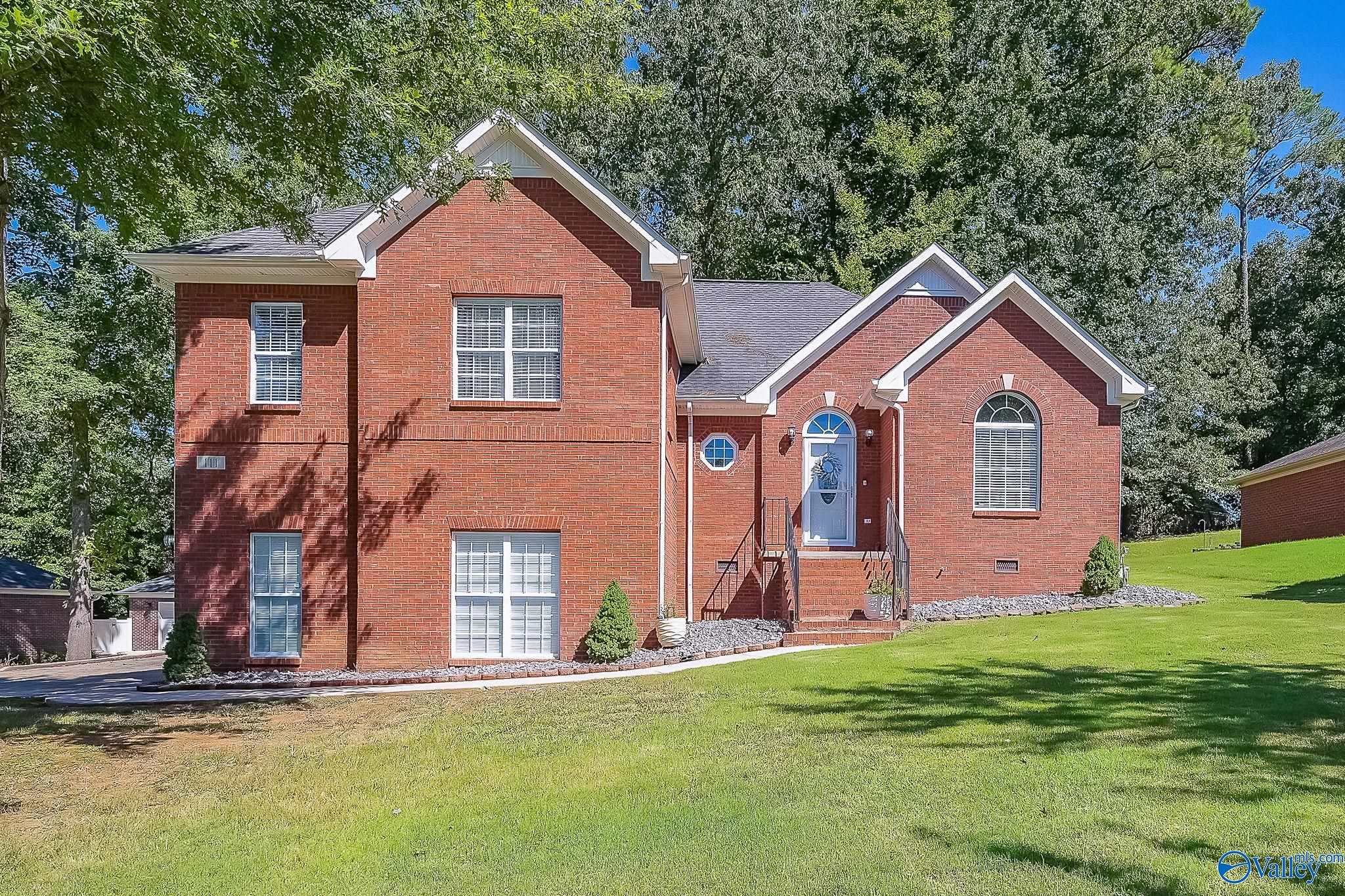 111 Glade Creek Circle