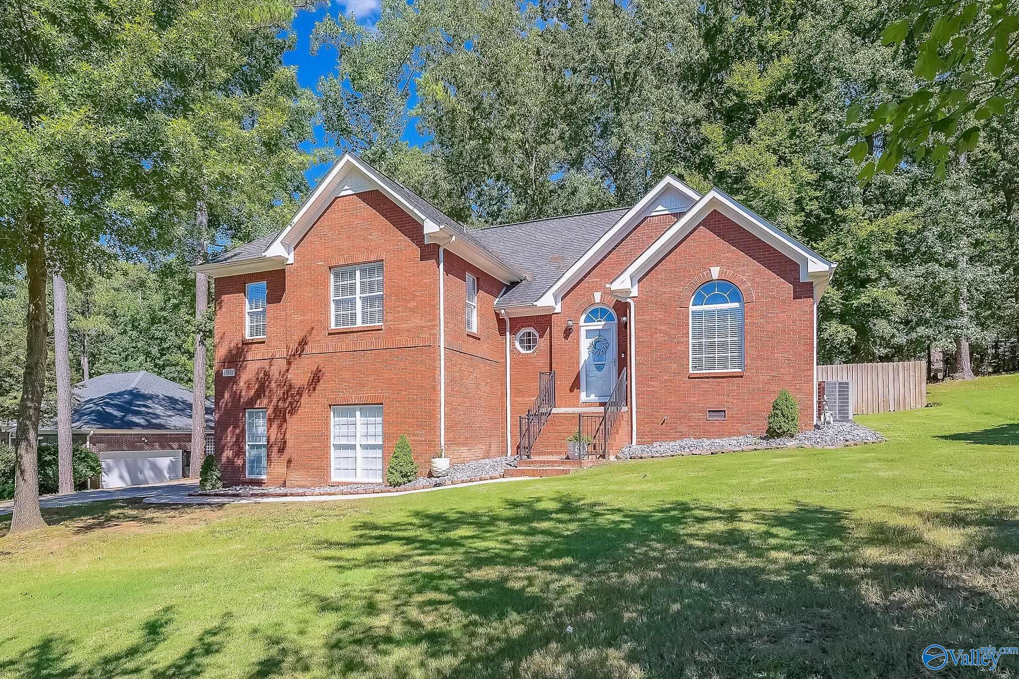 111 Glade Creek Circle