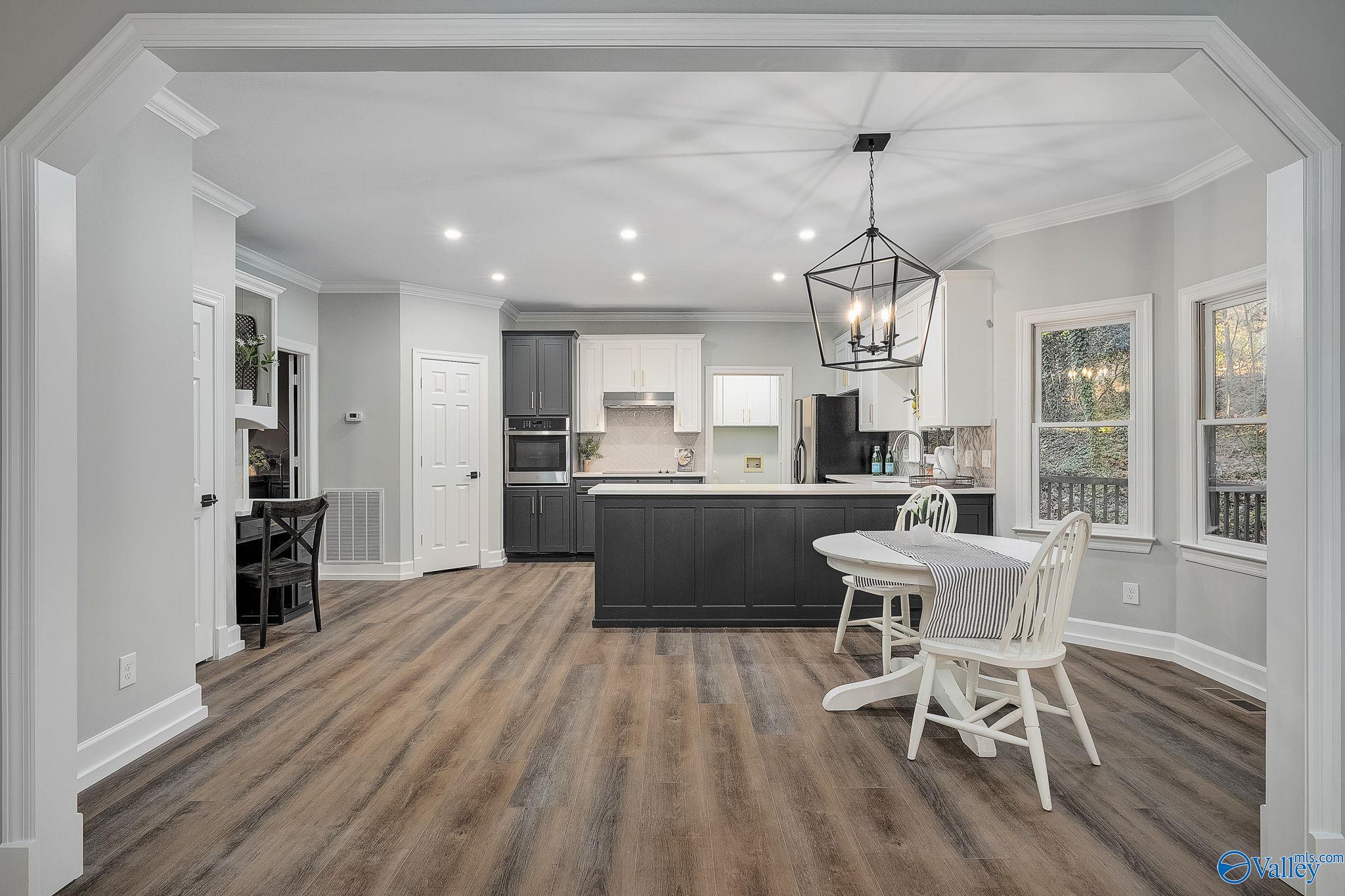 128 Kensington Drive