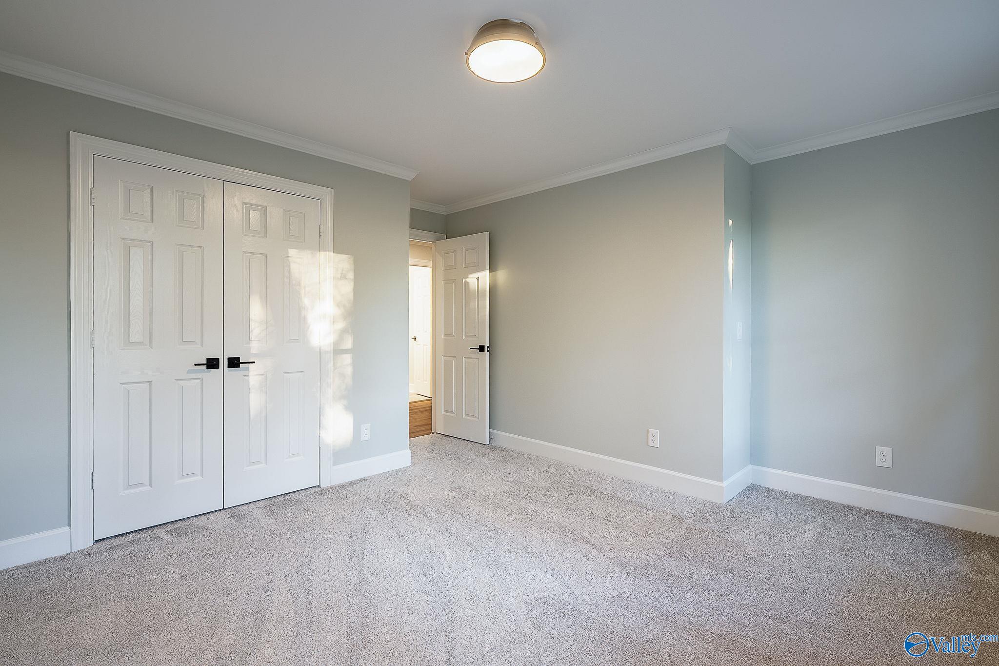 128 Kensington Drive