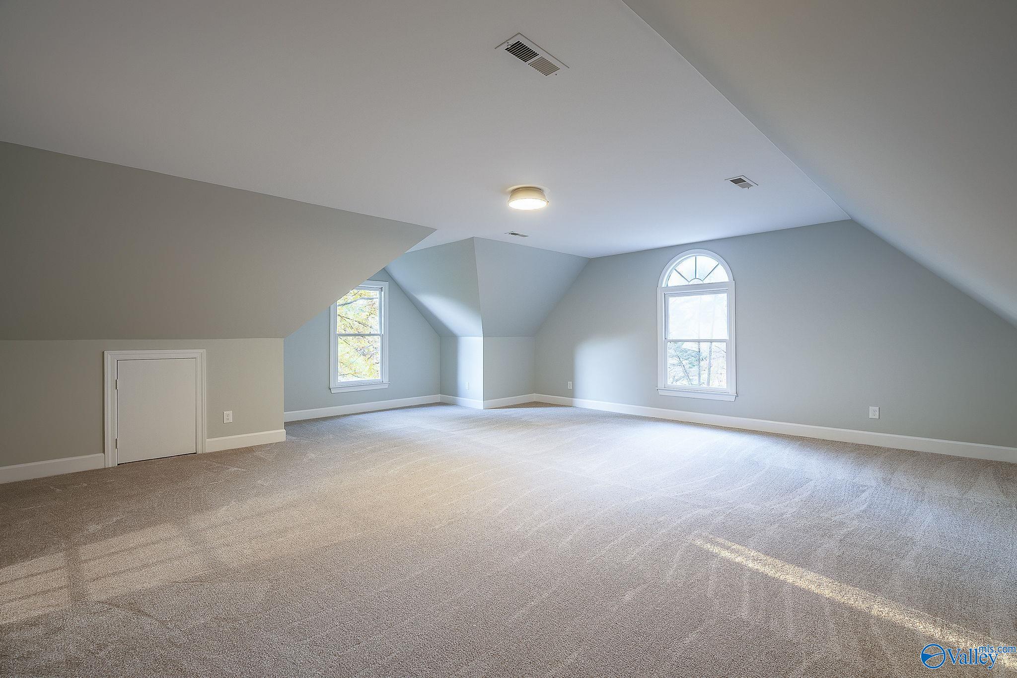 128 Kensington Drive