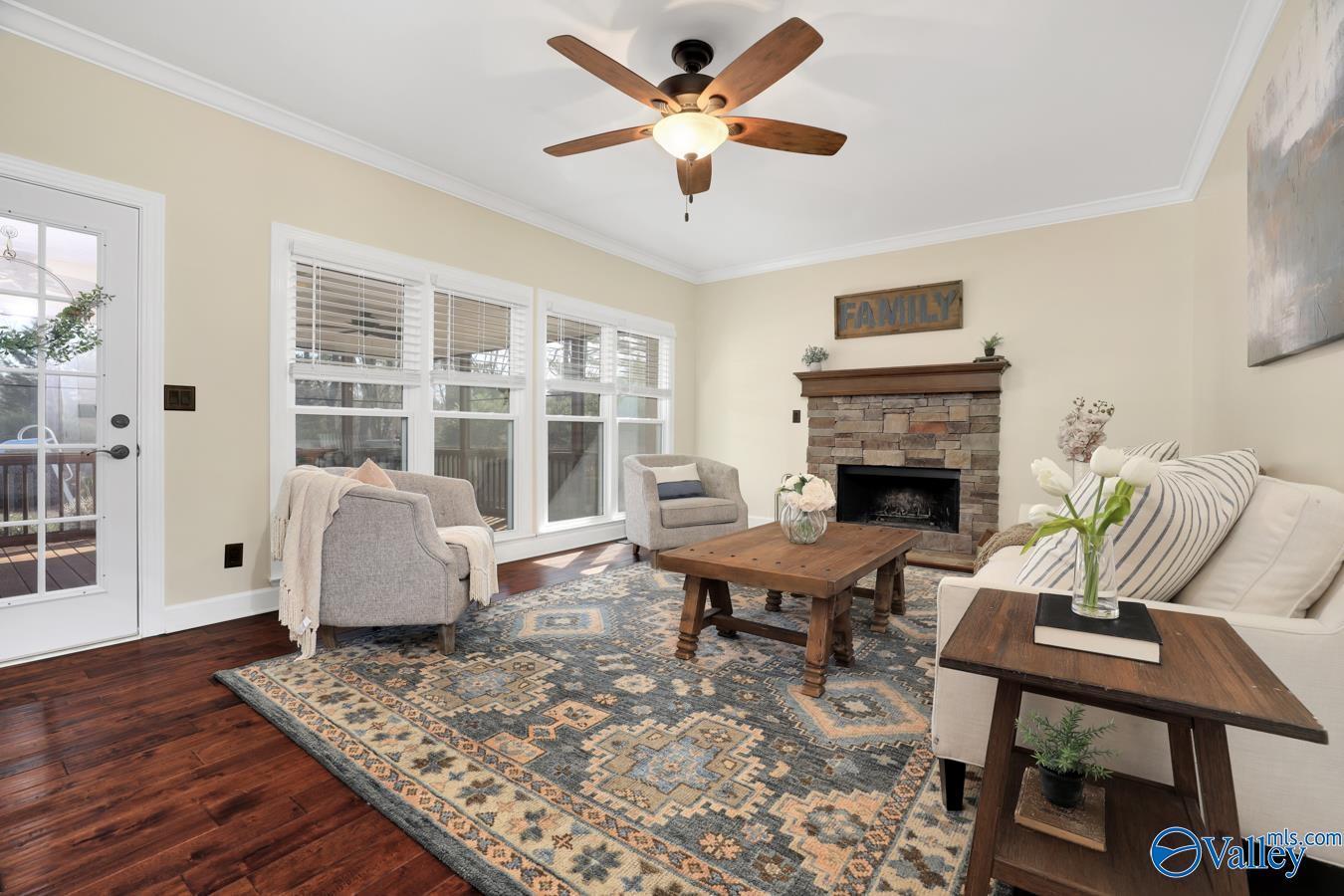 102 Silverton Circle