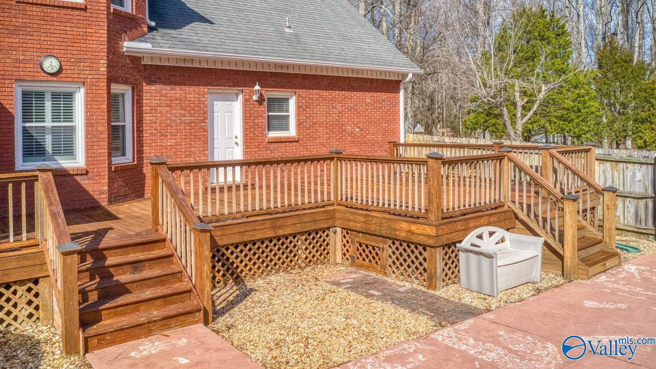 102 Silverton Circle