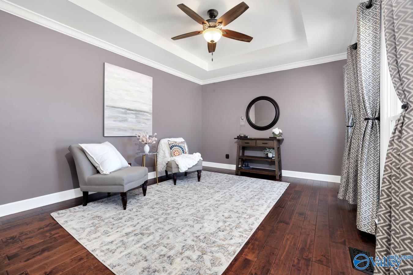 102 Silverton Circle