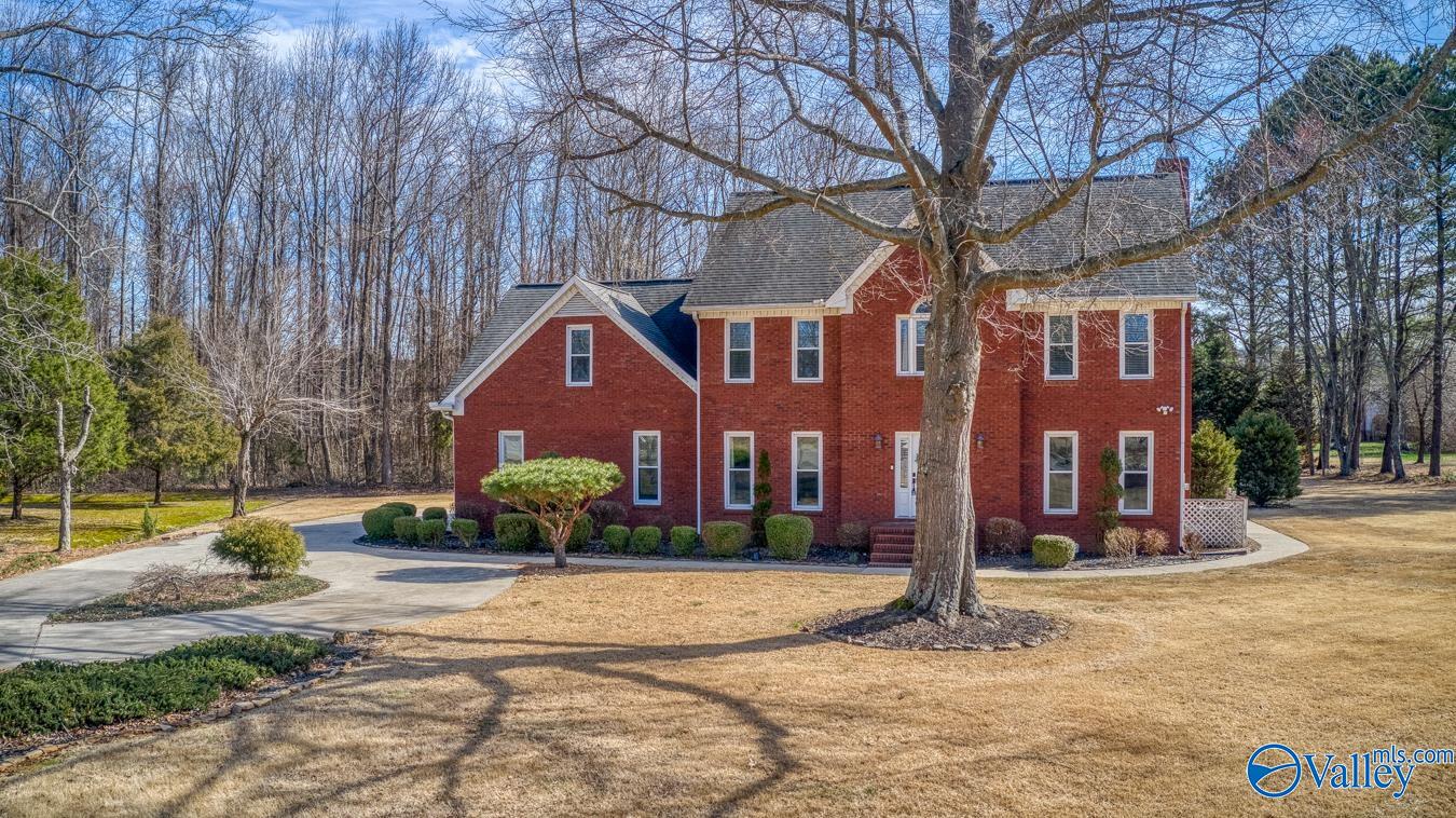 102 Silverton Circle