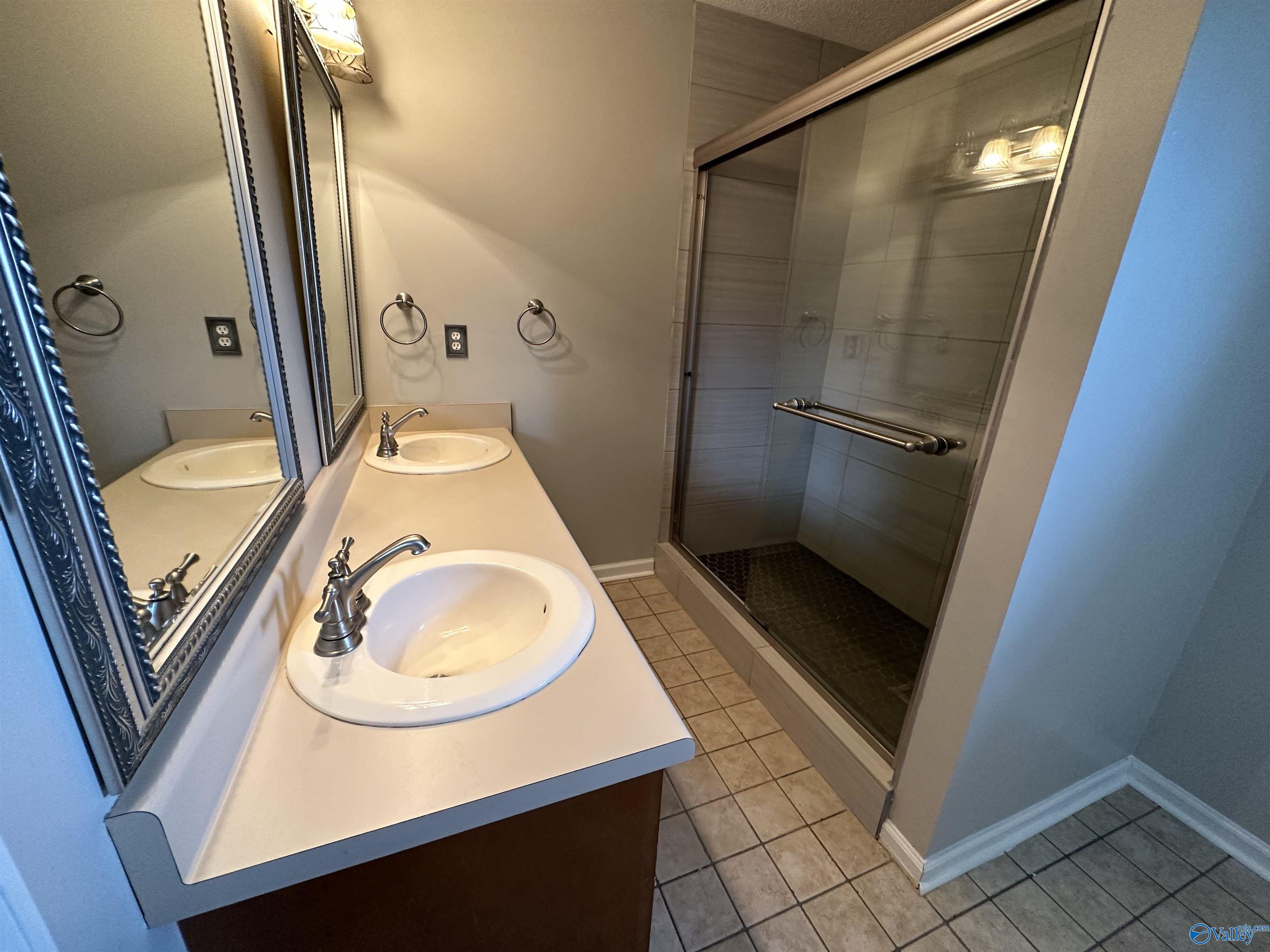 114 Kittyhawk Lane