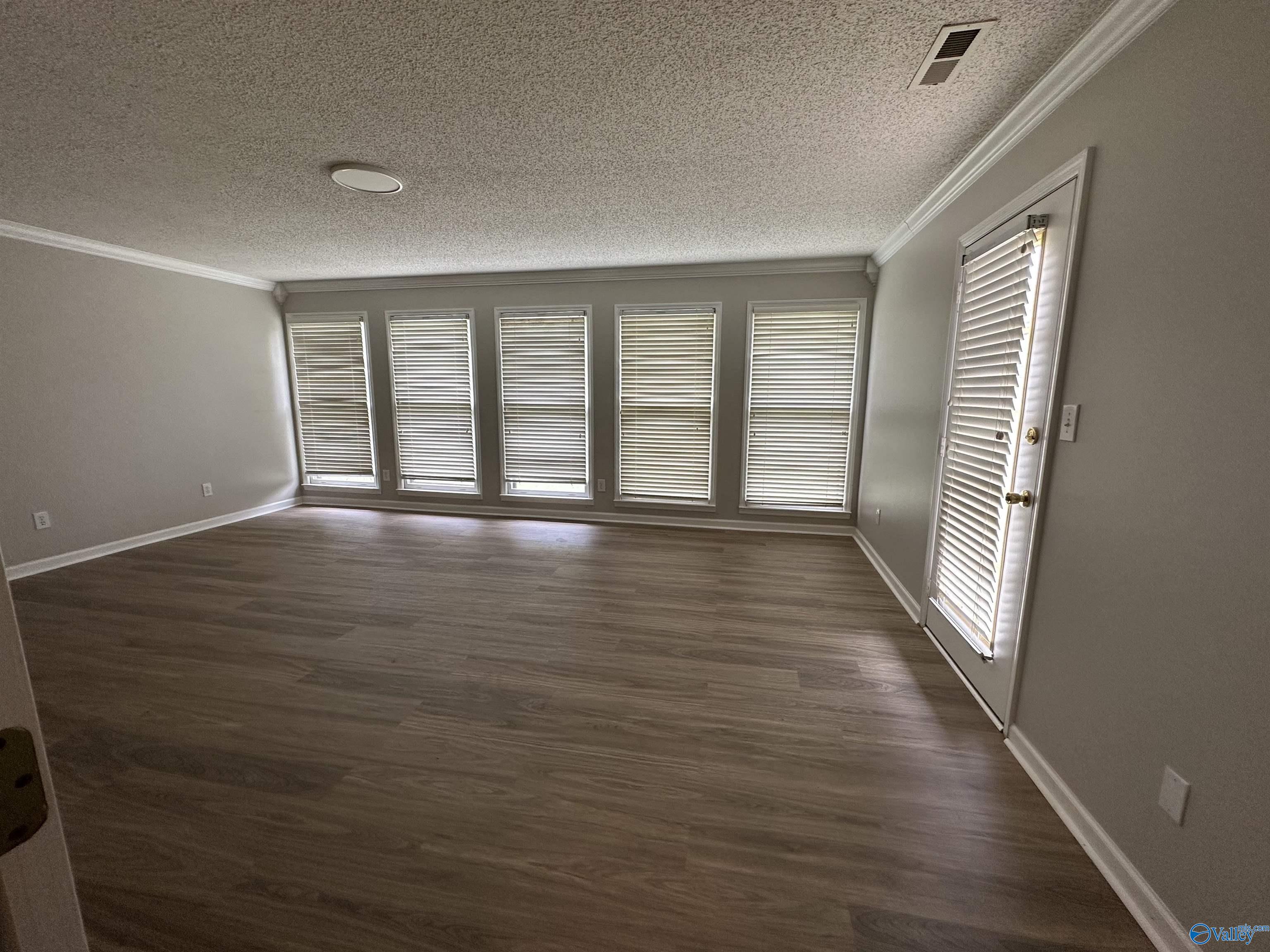 114 Kittyhawk Lane