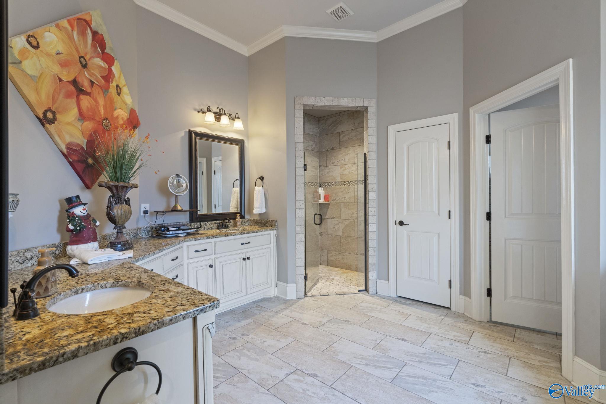 25217 Whispering Lane