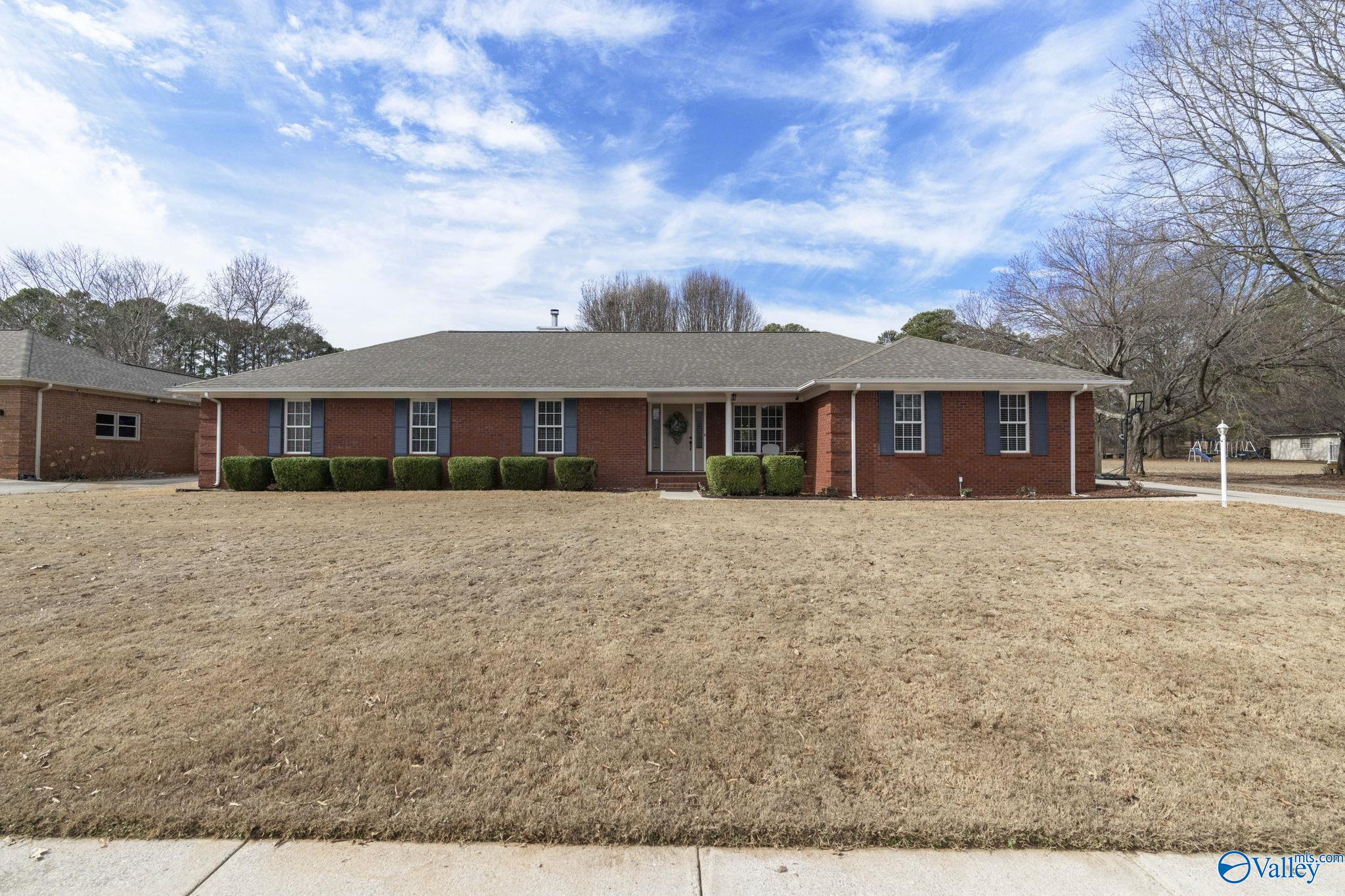 208 Burningtree Trace