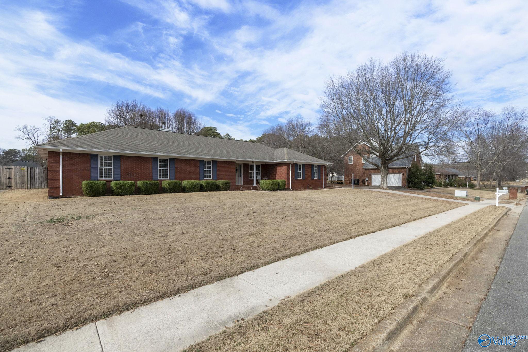 208 Burningtree Trace