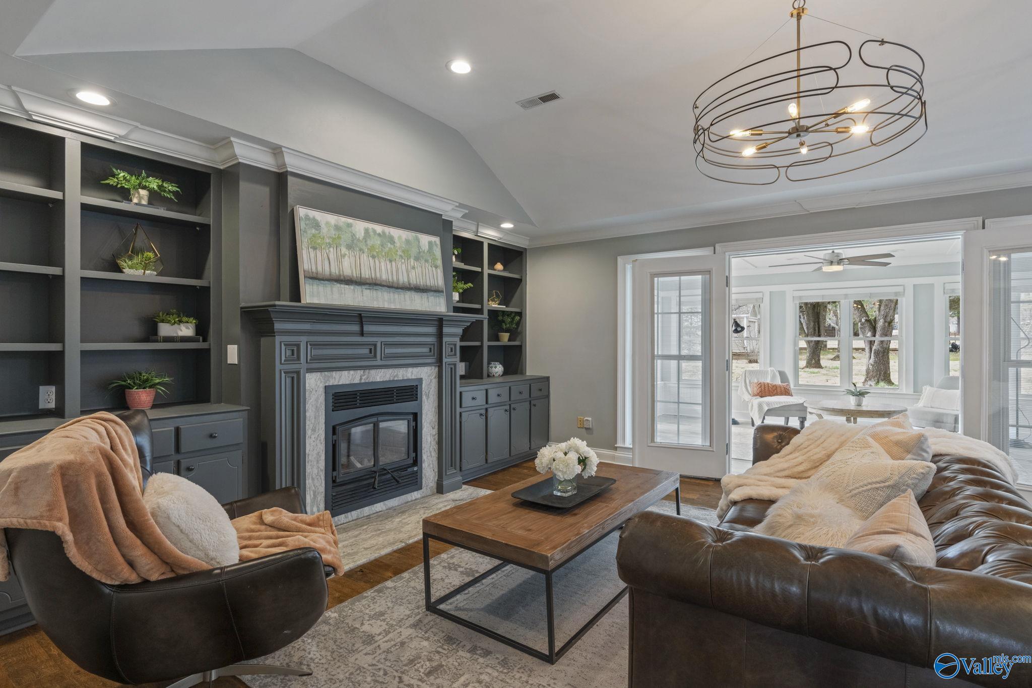 208 Burningtree Trace