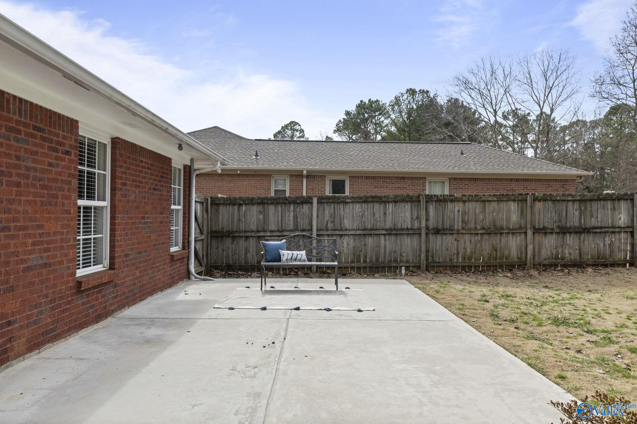 208 Burningtree Trace