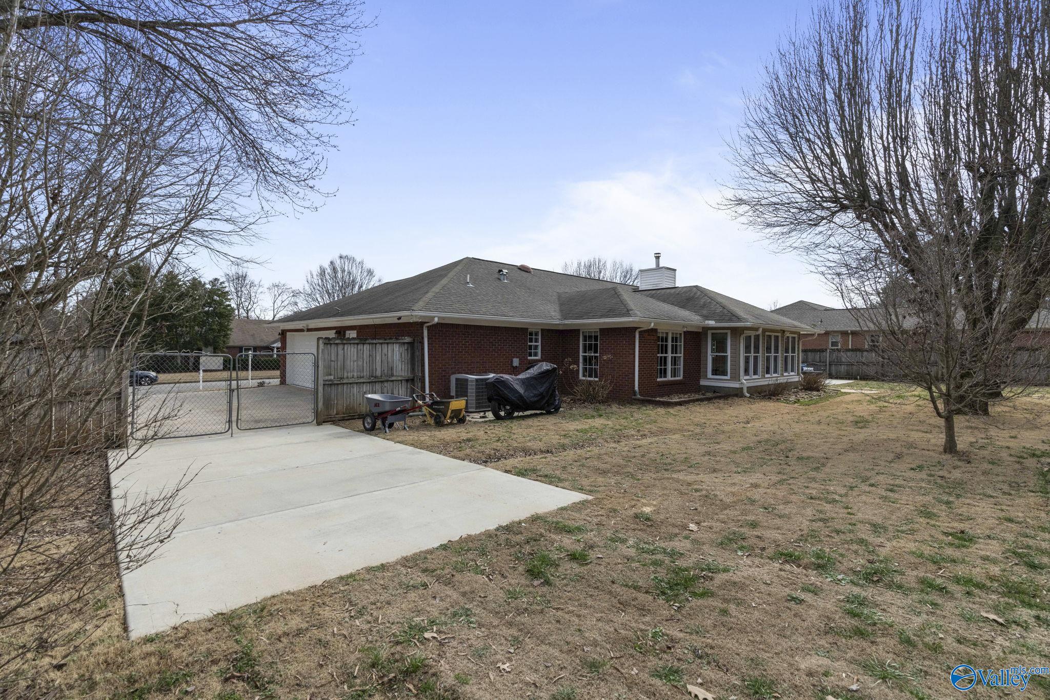 208 Burningtree Trace