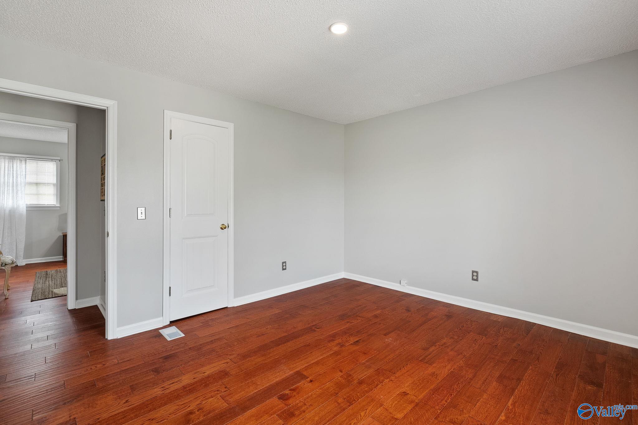 100 Roema Drive