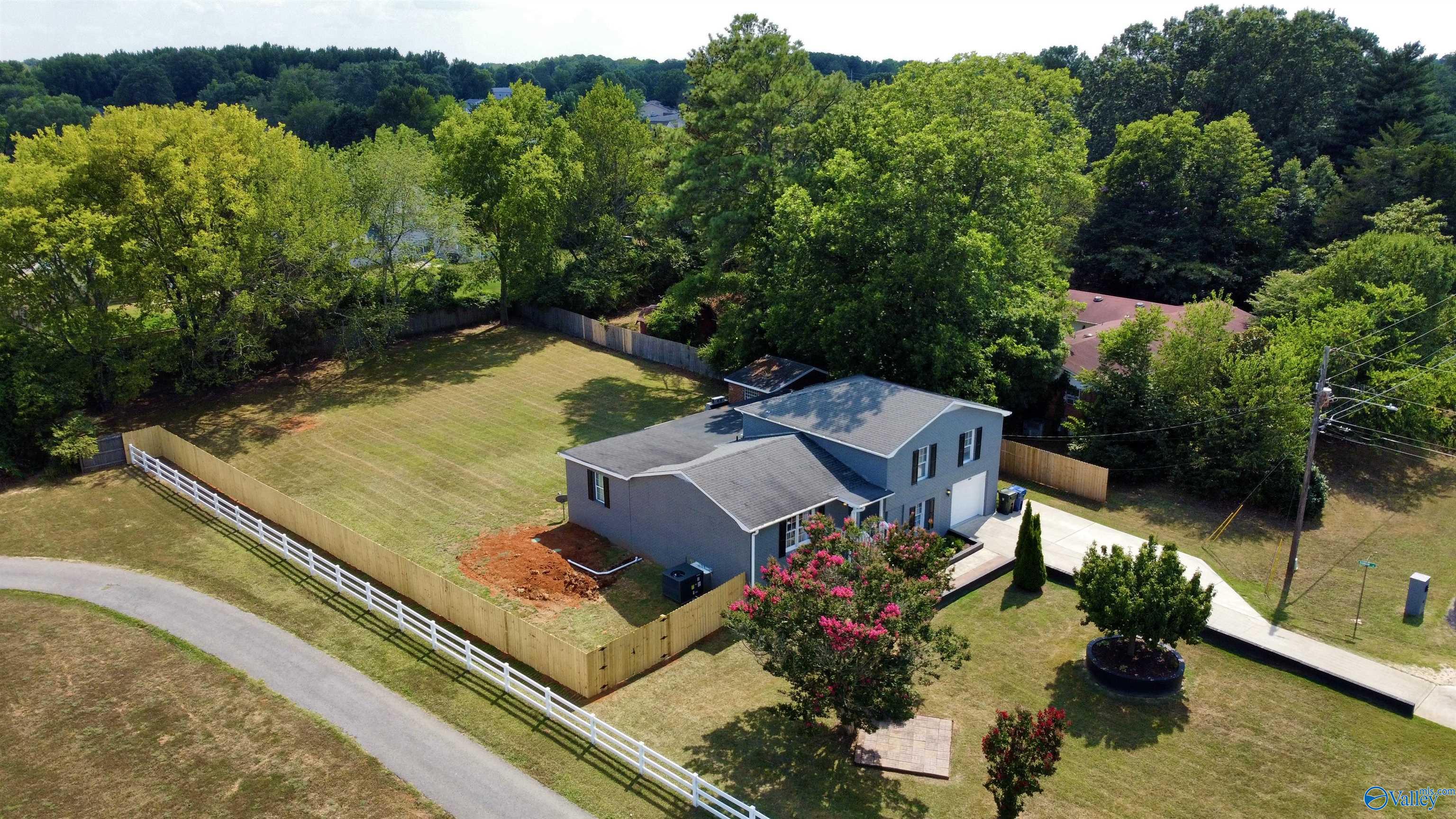 100 Roema Drive