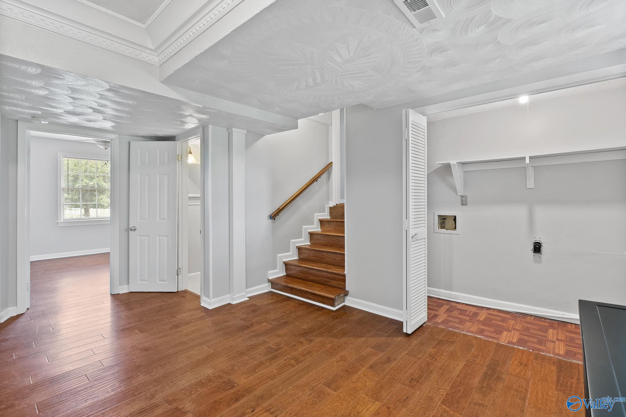 100 Roema Drive