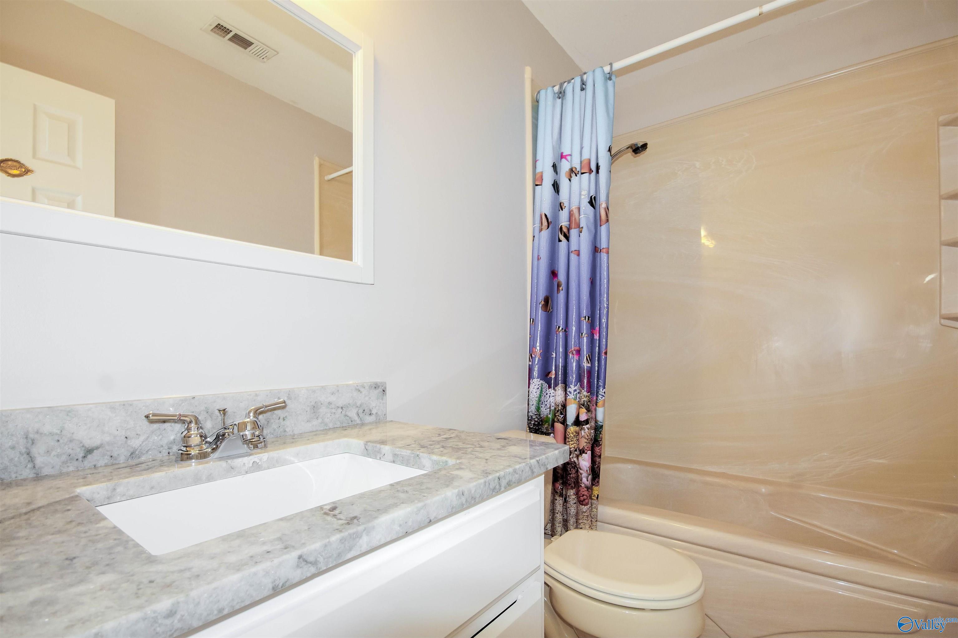 213 Brush Creek Drive SW