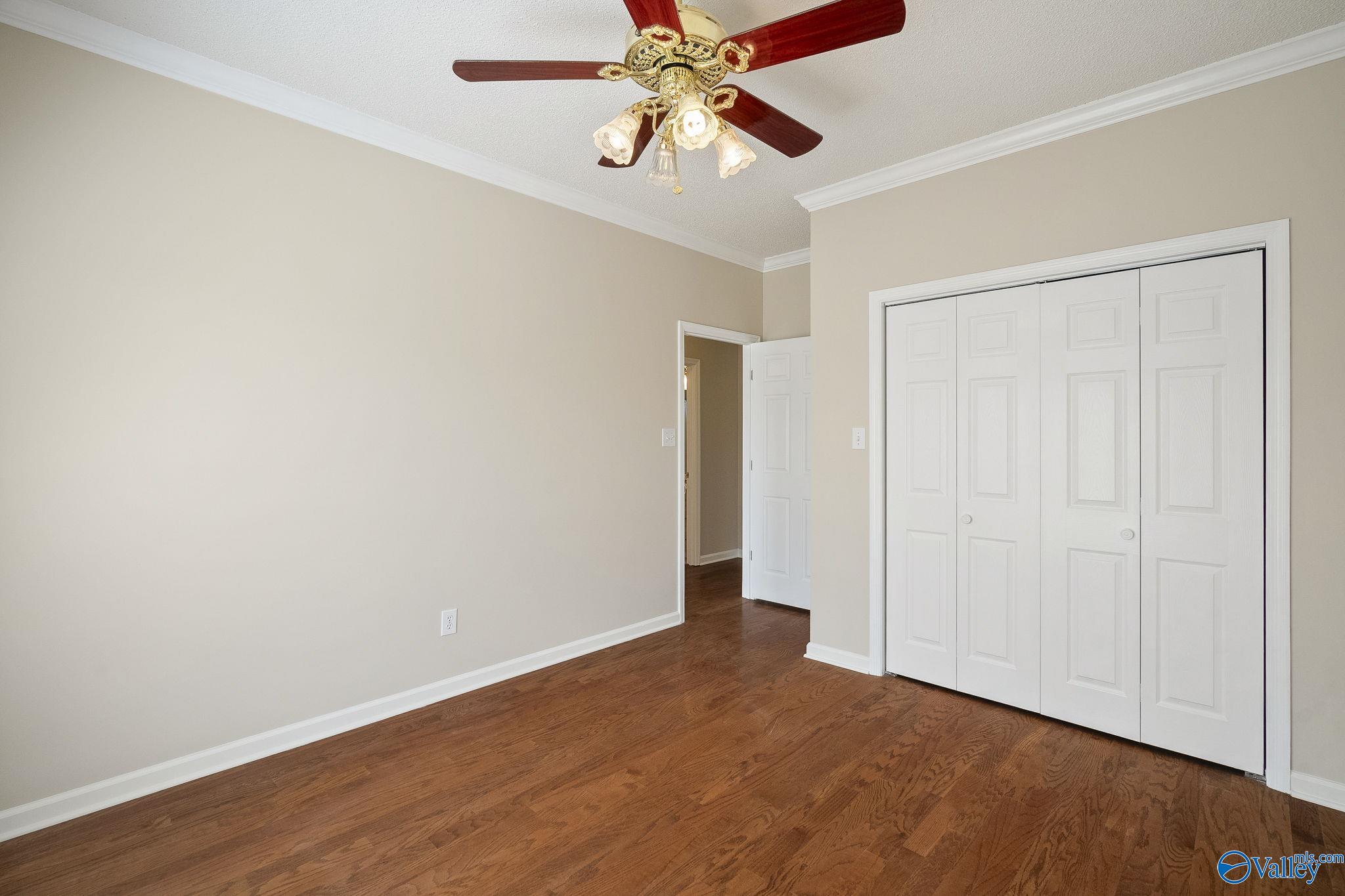 2216 Yorkshire Se