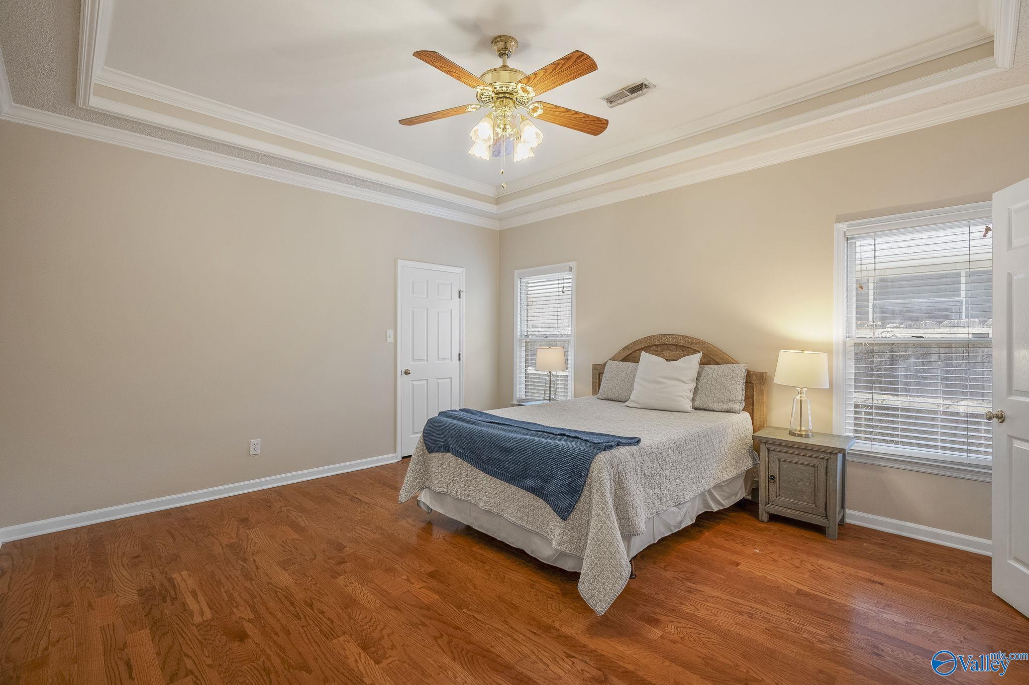 2216 Yorkshire Se