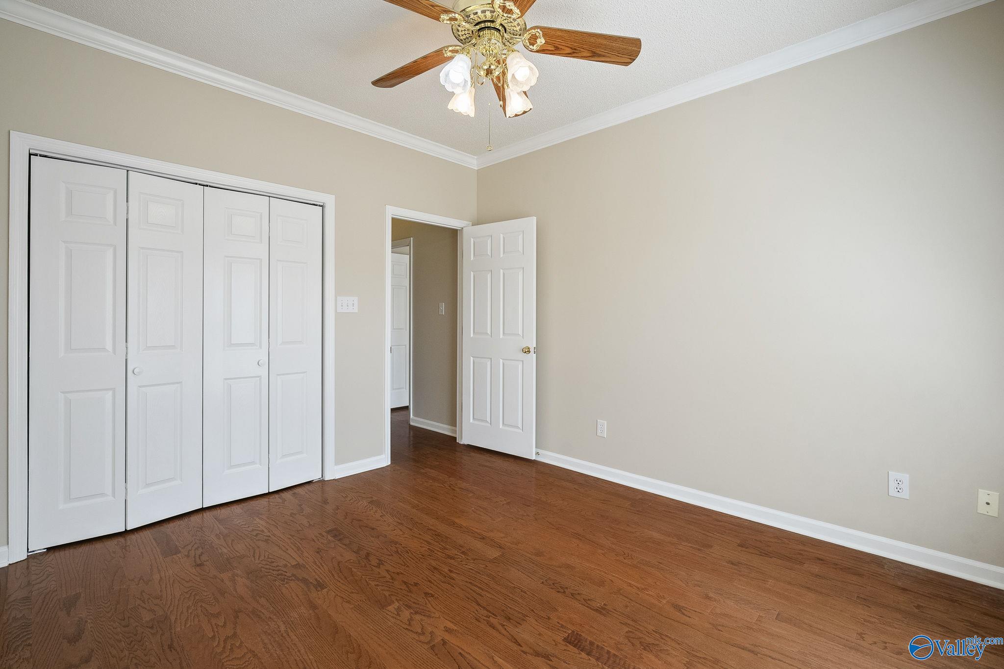 2216 Yorkshire Se