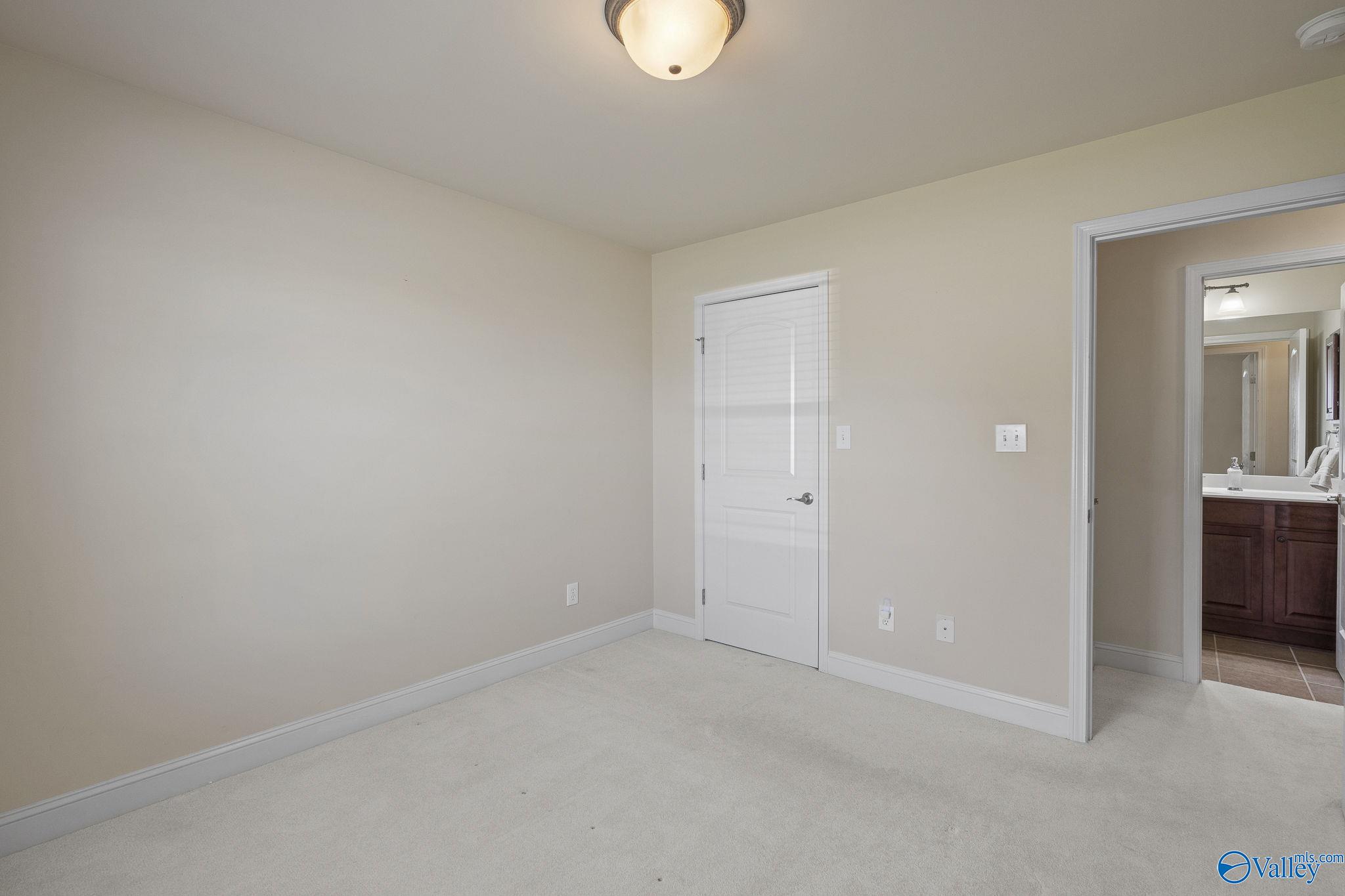 106 Kings Cove Circle