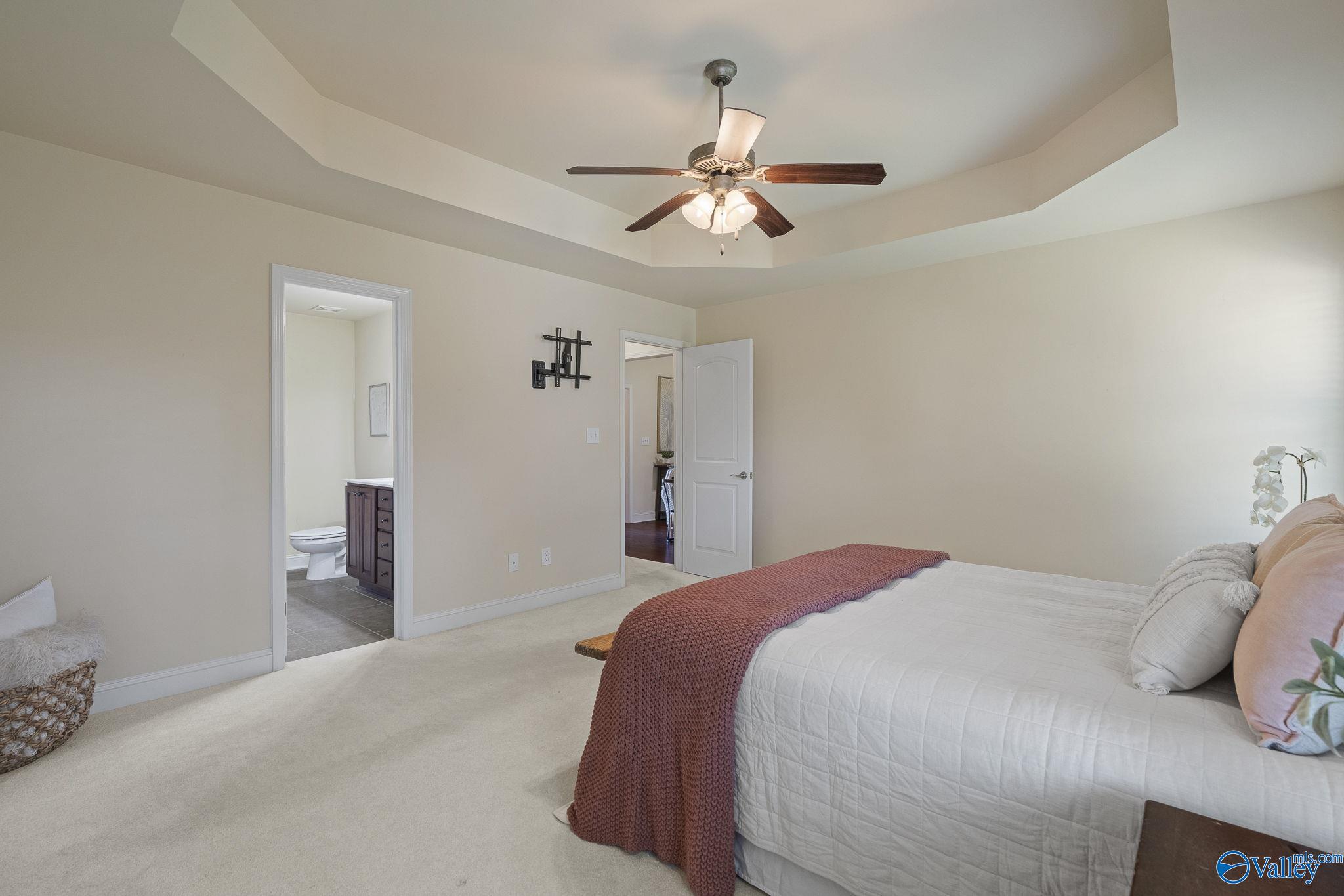 106 Kings Cove Circle