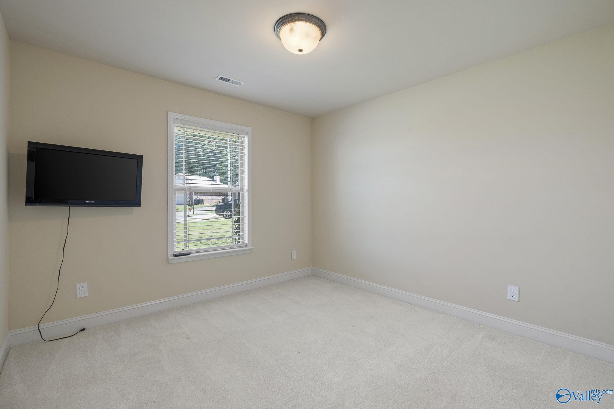 106 Kings Cove Circle
