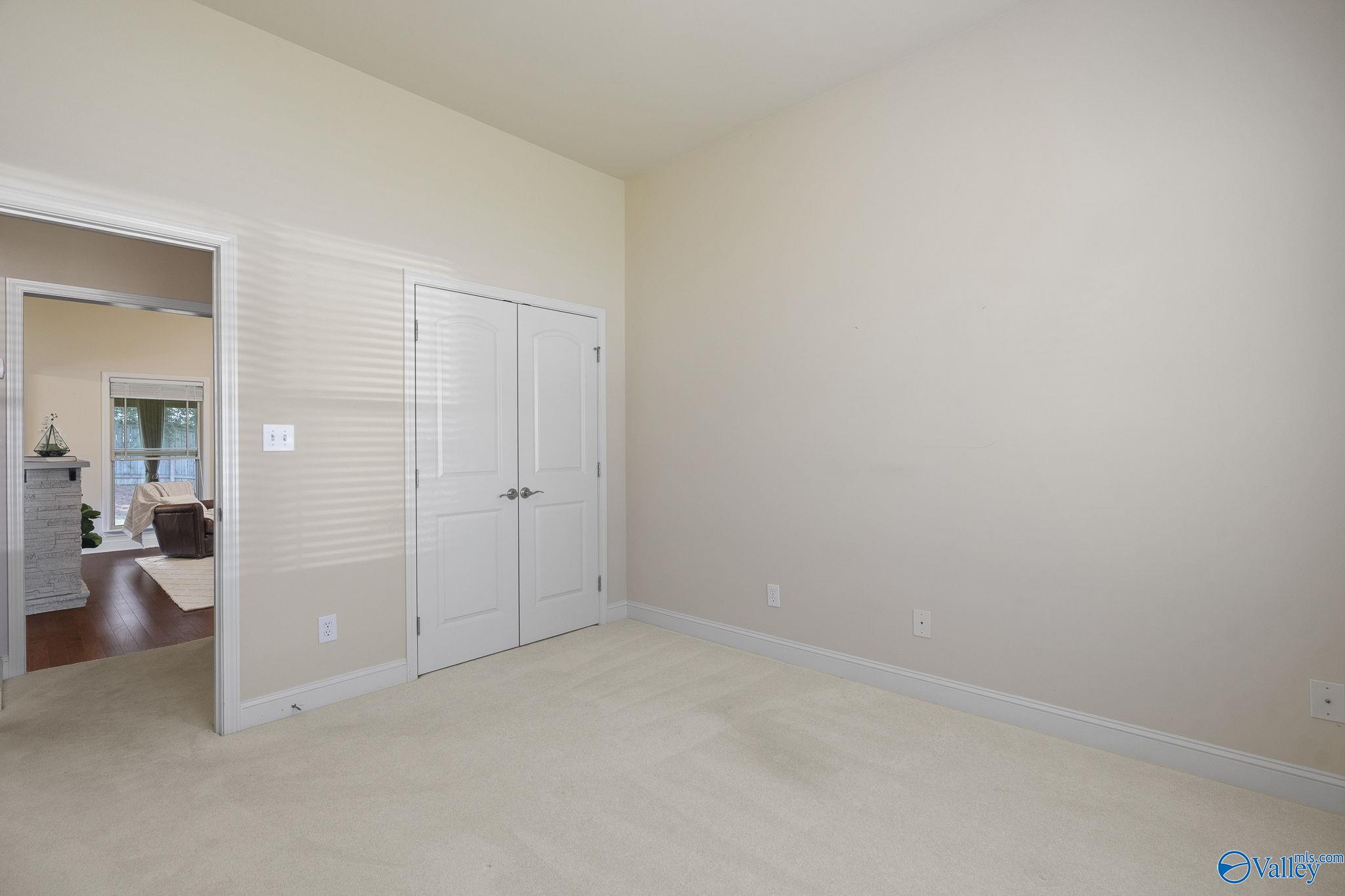 106 Kings Cove Circle
