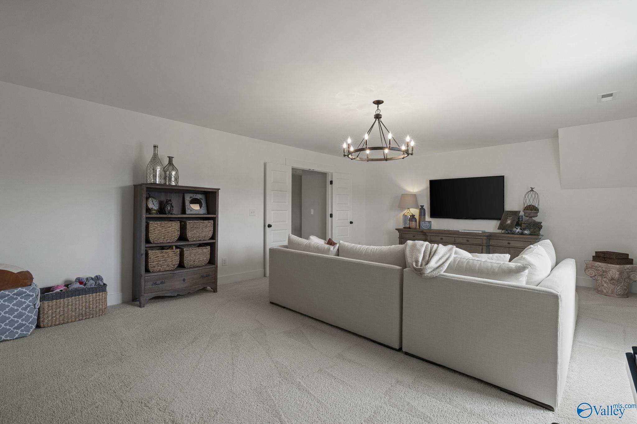 6212 Pembrook Pond Place