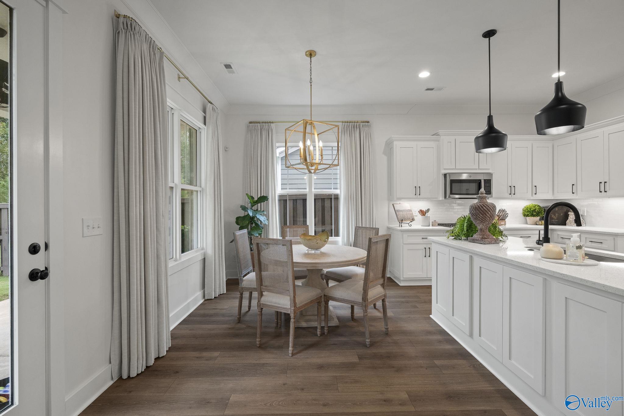 6212 Pembrook Pond Place