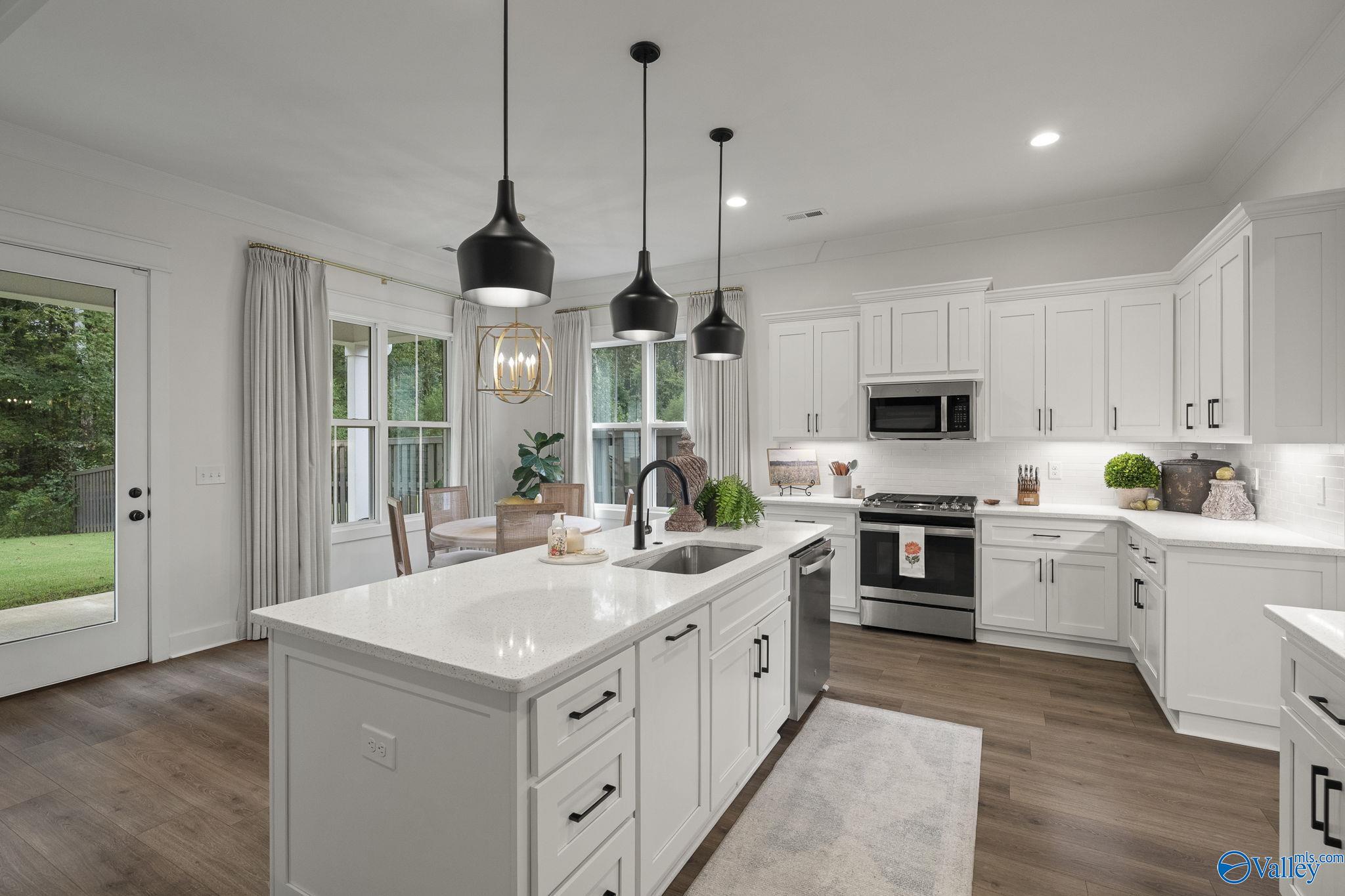 6212 Pembrook Pond Place