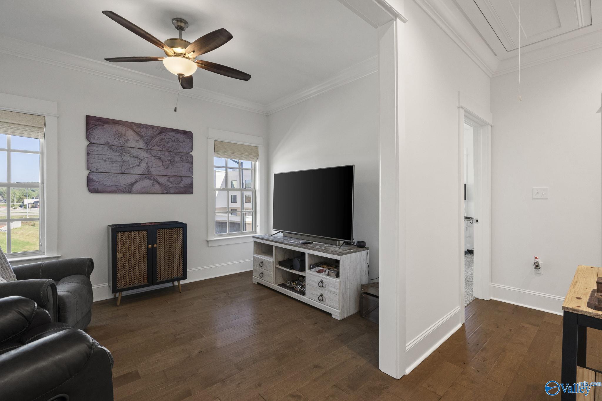 615 Town Madison Boulevard