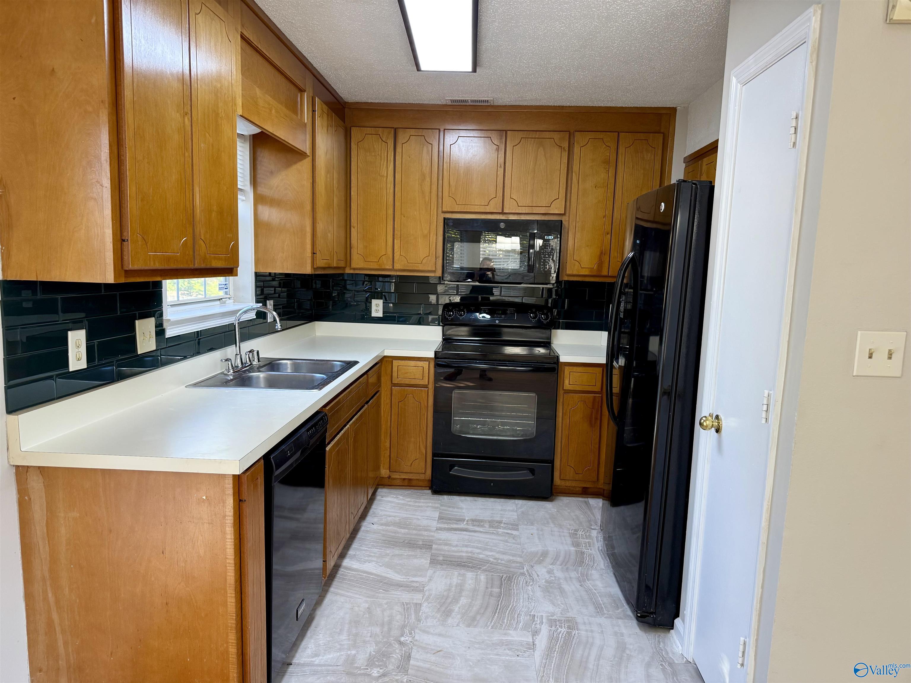 109 Highwood Court
