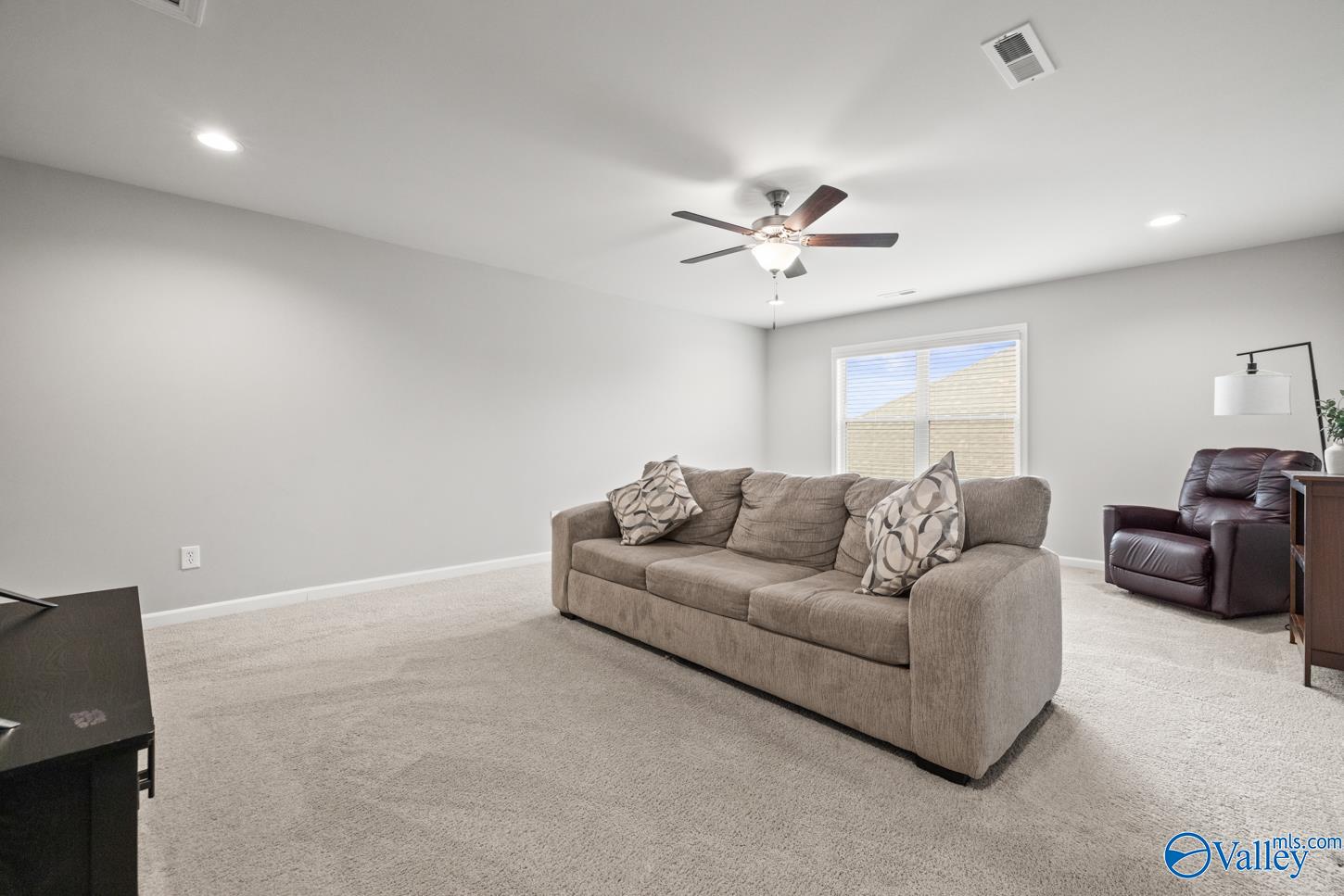 16323 Trestle Street