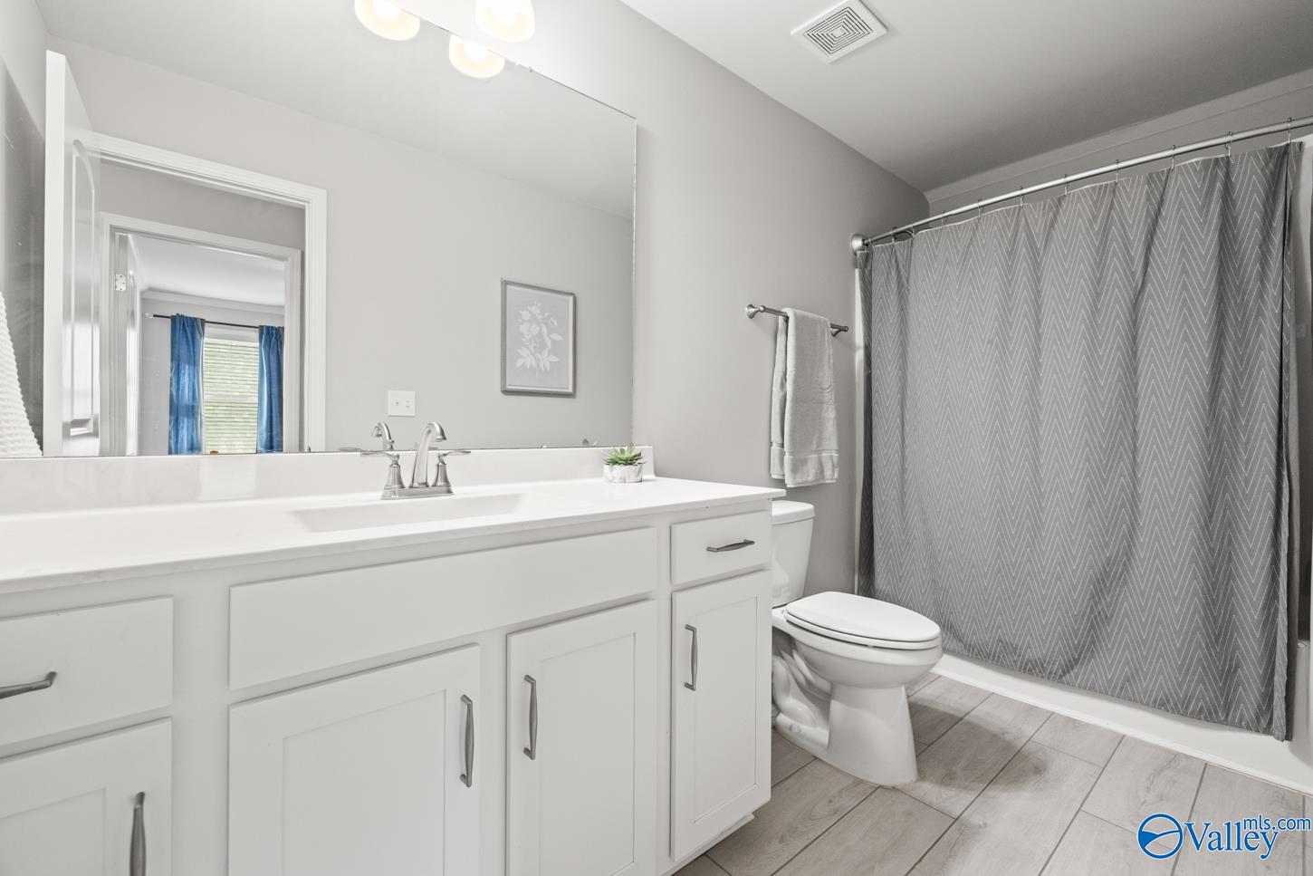 16323 Trestle Street