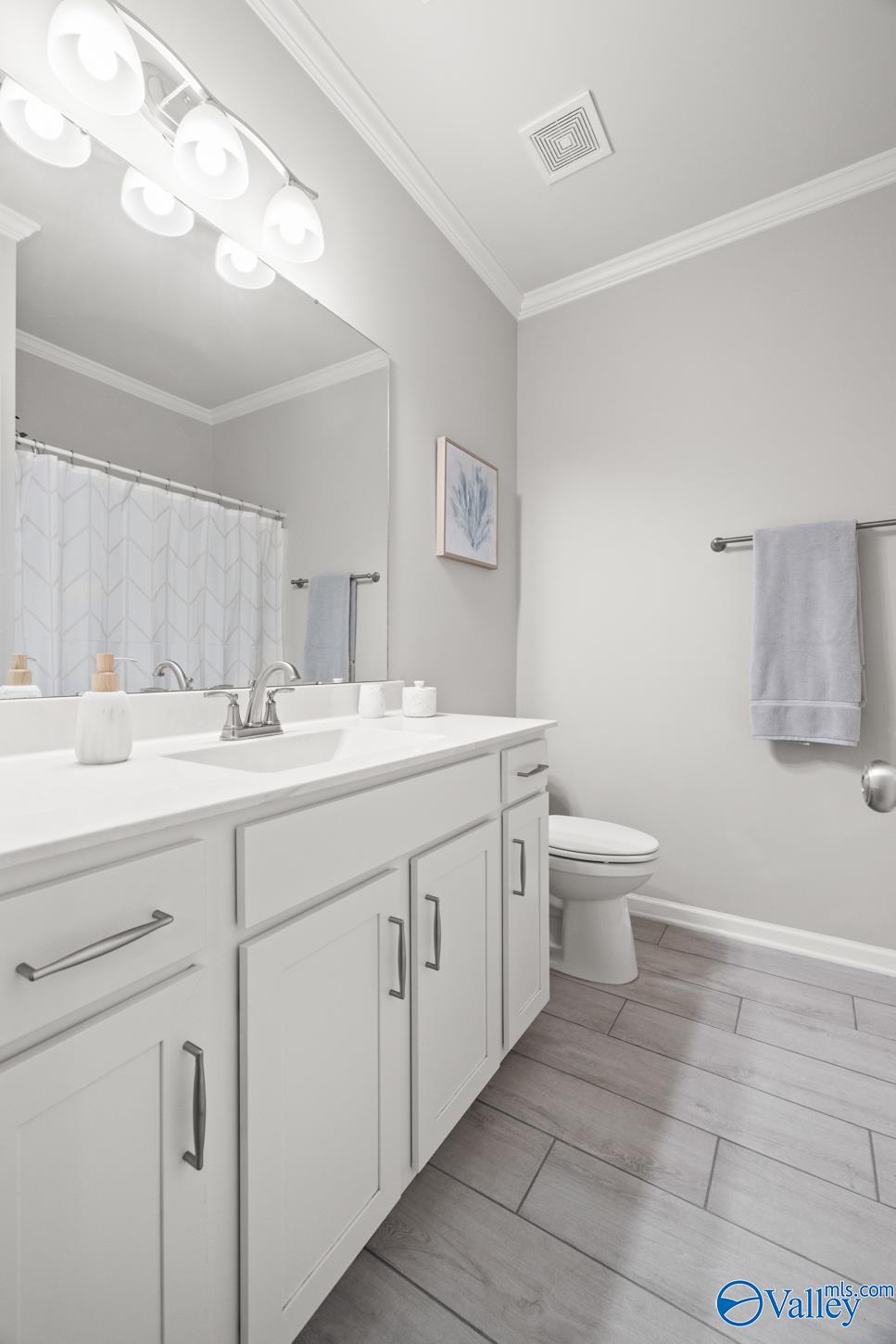 16323 Trestle Street