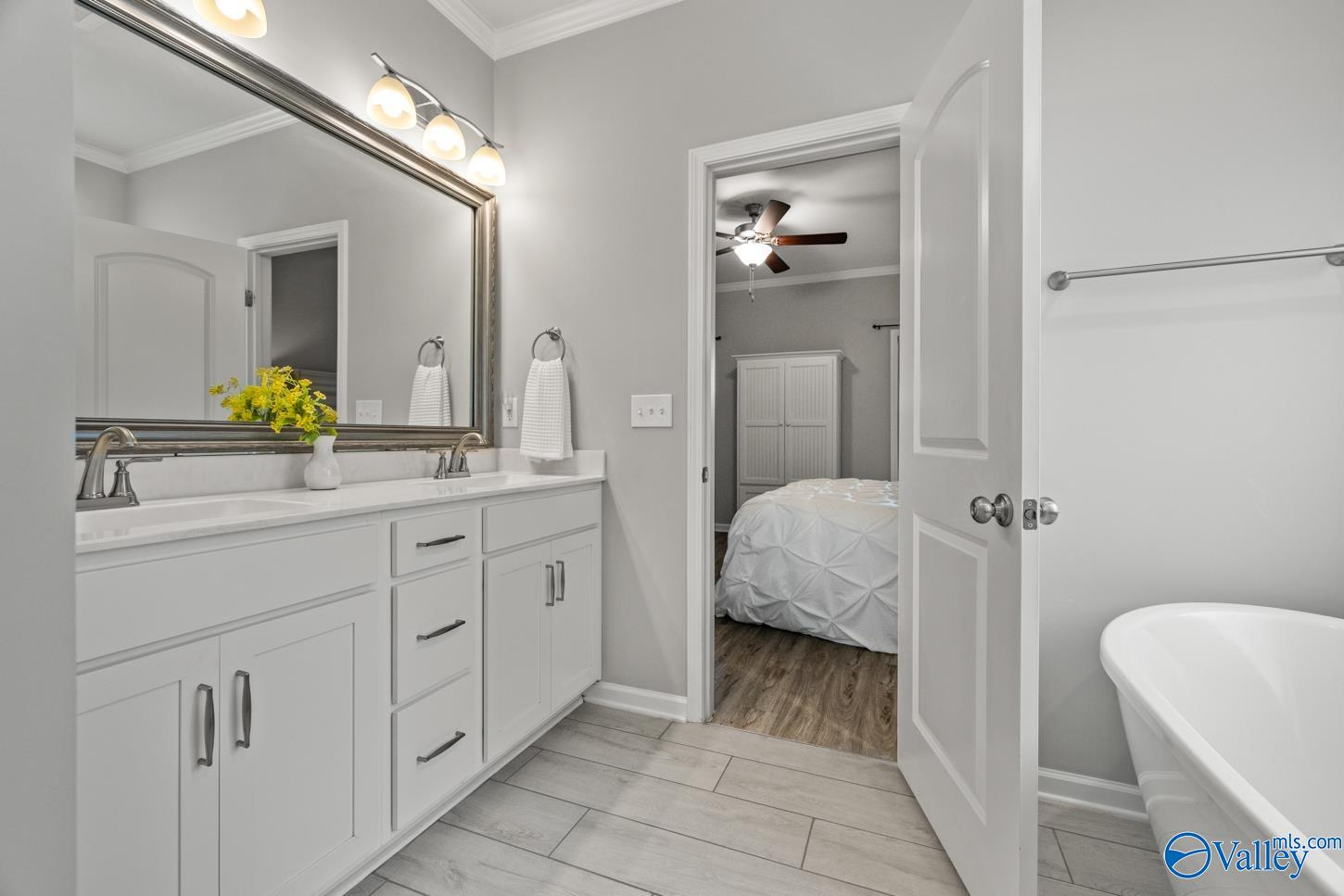 16323 Trestle Street