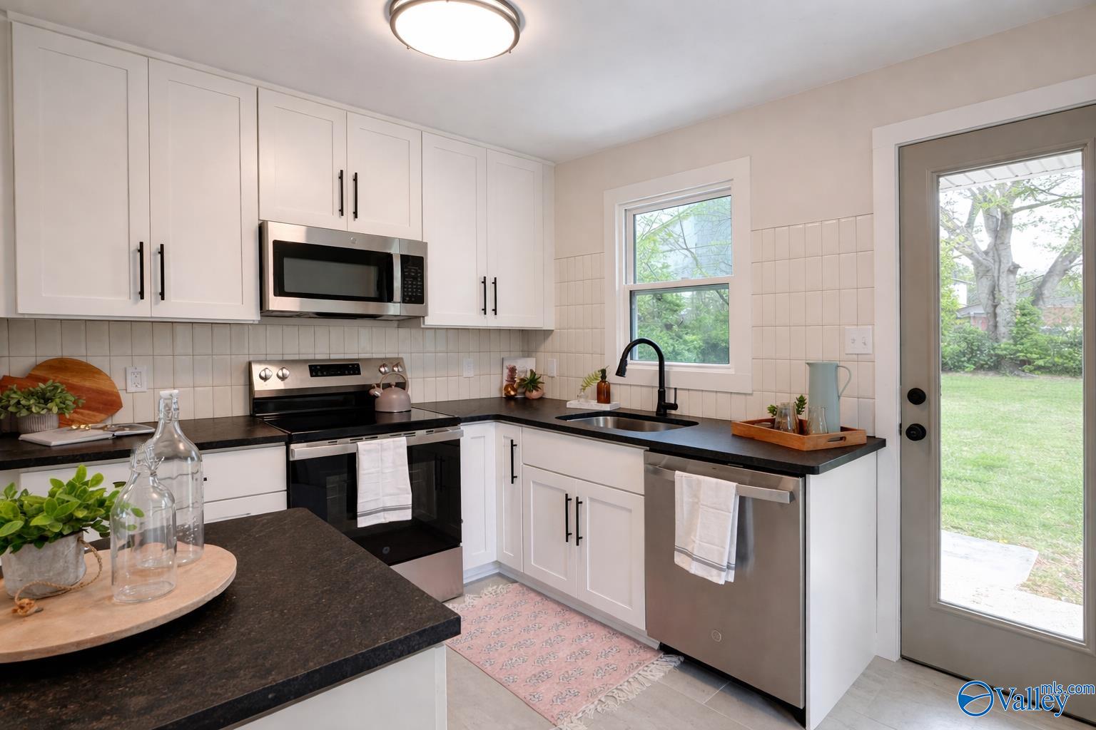 412 Greenacres Drive