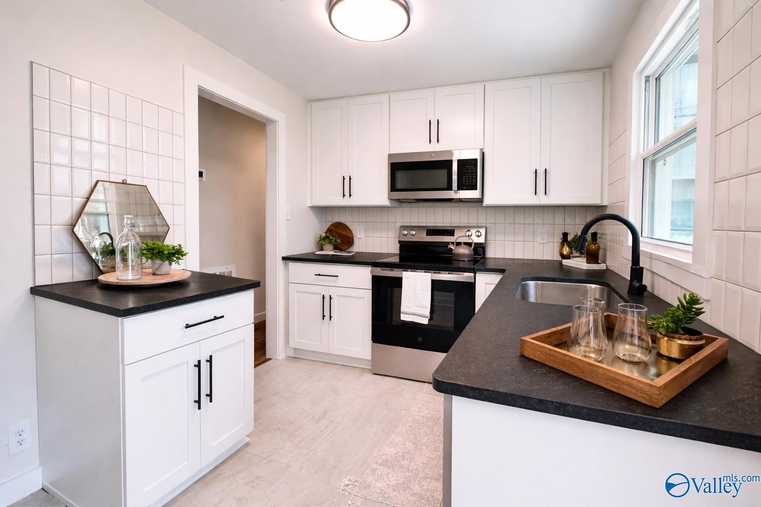 412 Greenacres Drive