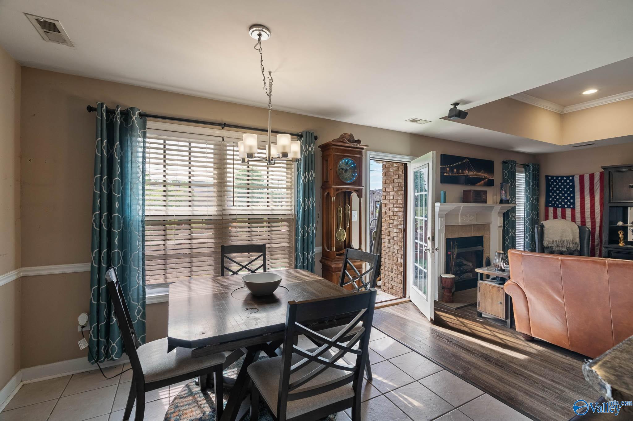 100 Wind Stone Drive