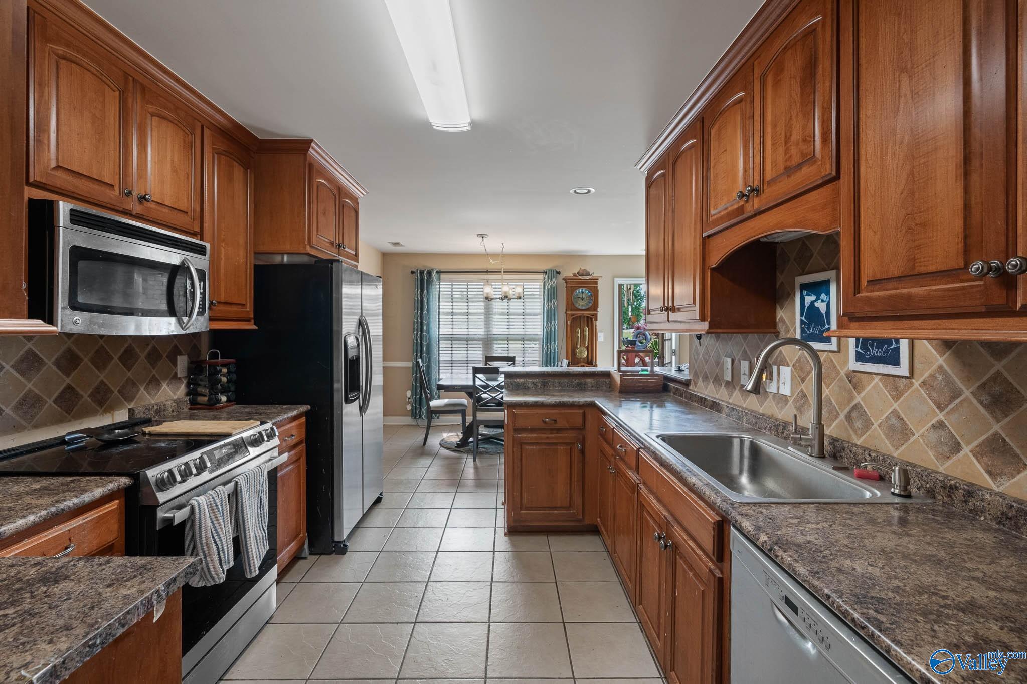 100 Wind Stone Drive