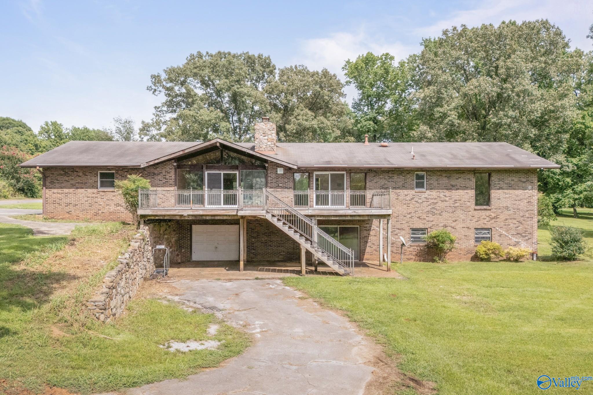 356 Springhill Road NW